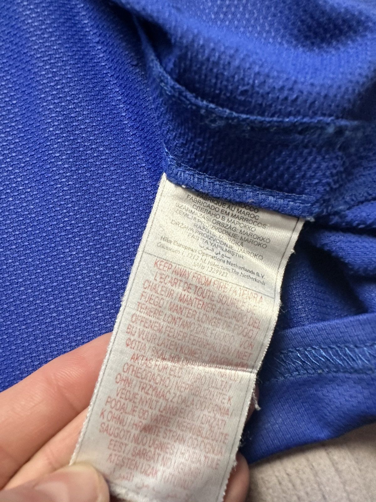 Vintage Vintage Nike Manchester United soccer jersey blue size XXL Size US XXL / EU 58 / 5 - 4 Thumbnail