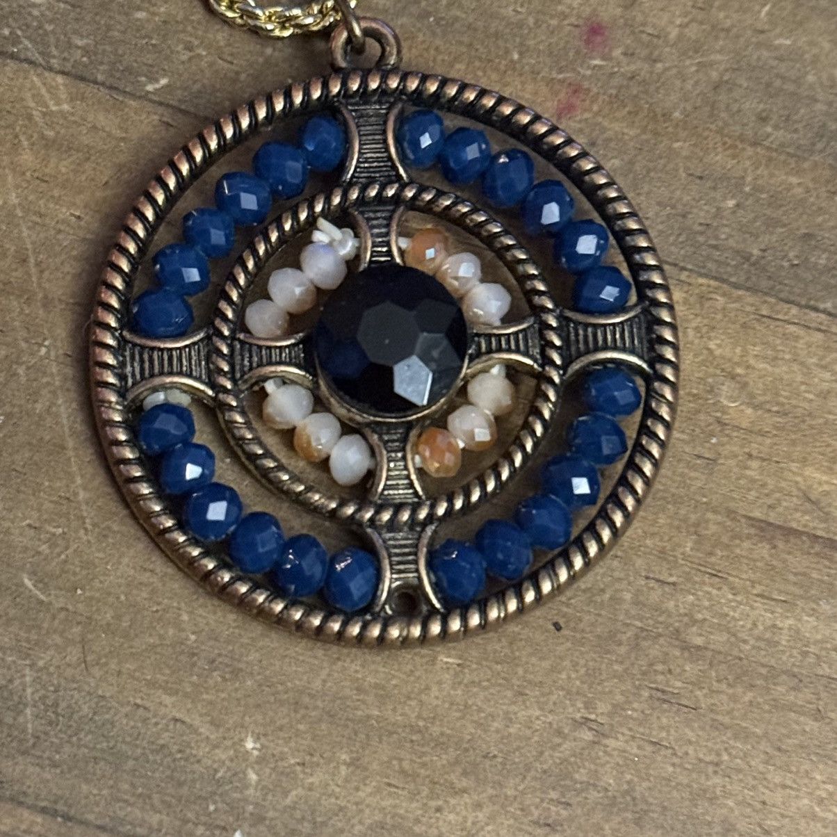 Vintage Vintage gold tone blue beaded round pendant necklace Size ONE SIZE - 3 Thumbnail