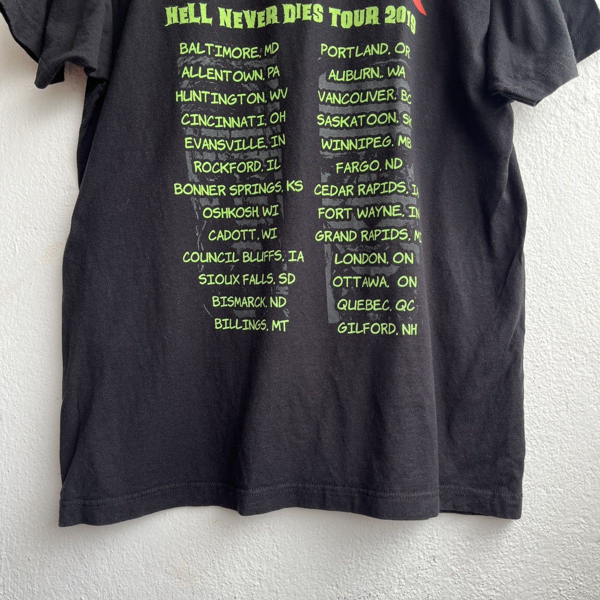 Marilyn Manson TWINS OF EVIL MARILYN MANSON ROB ZOMBIE HELL NEVER DIES TOUR Size US L / EU 52-54 / 3 - 13 Thumbnail