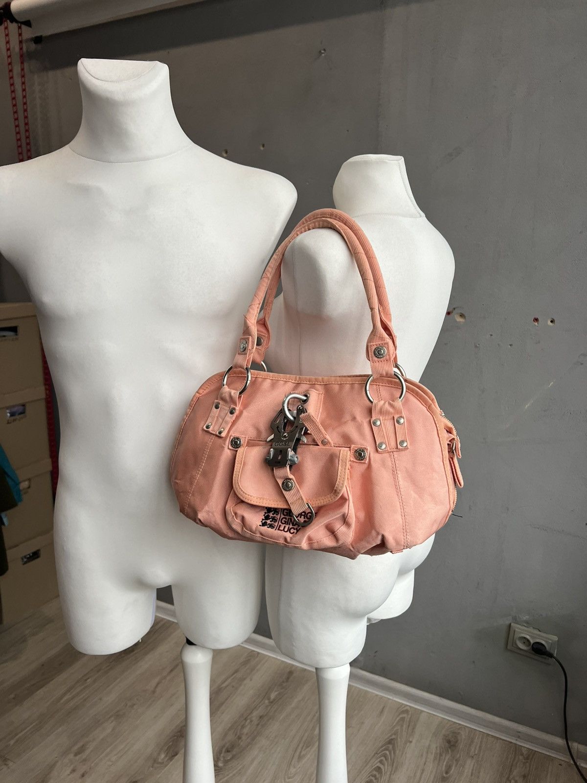最終価格！【訳あり品】GEORGE GINA & LUCY ハンドバッグ フリル