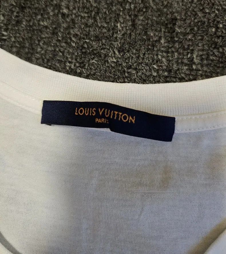 Louis Vuitton Louis Vuitton White Short Sleeve T. Size US M / EU 48-50 / 2 - 2 Thumbnail