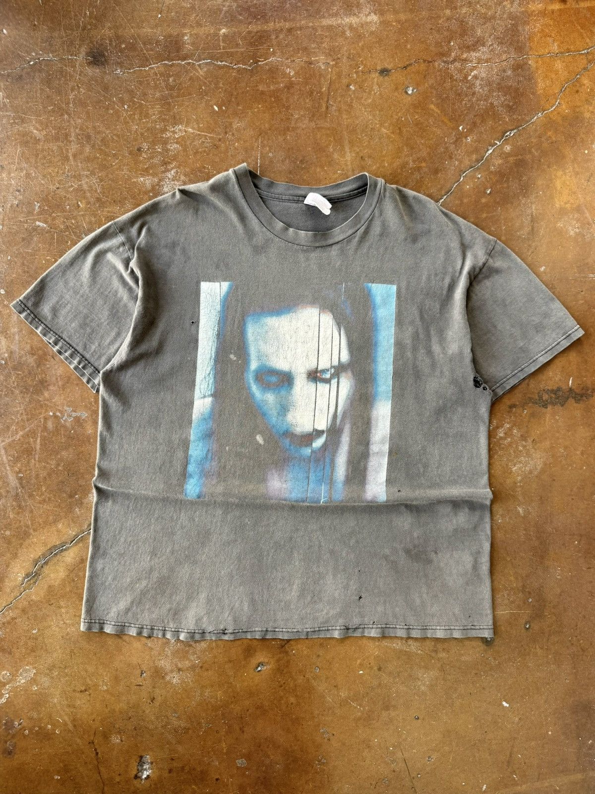 Vintage vintage 90s faded Marilyn Manson grunge erd style band shirt Size US XL / EU 56 / 4 - 1 Thumbnail