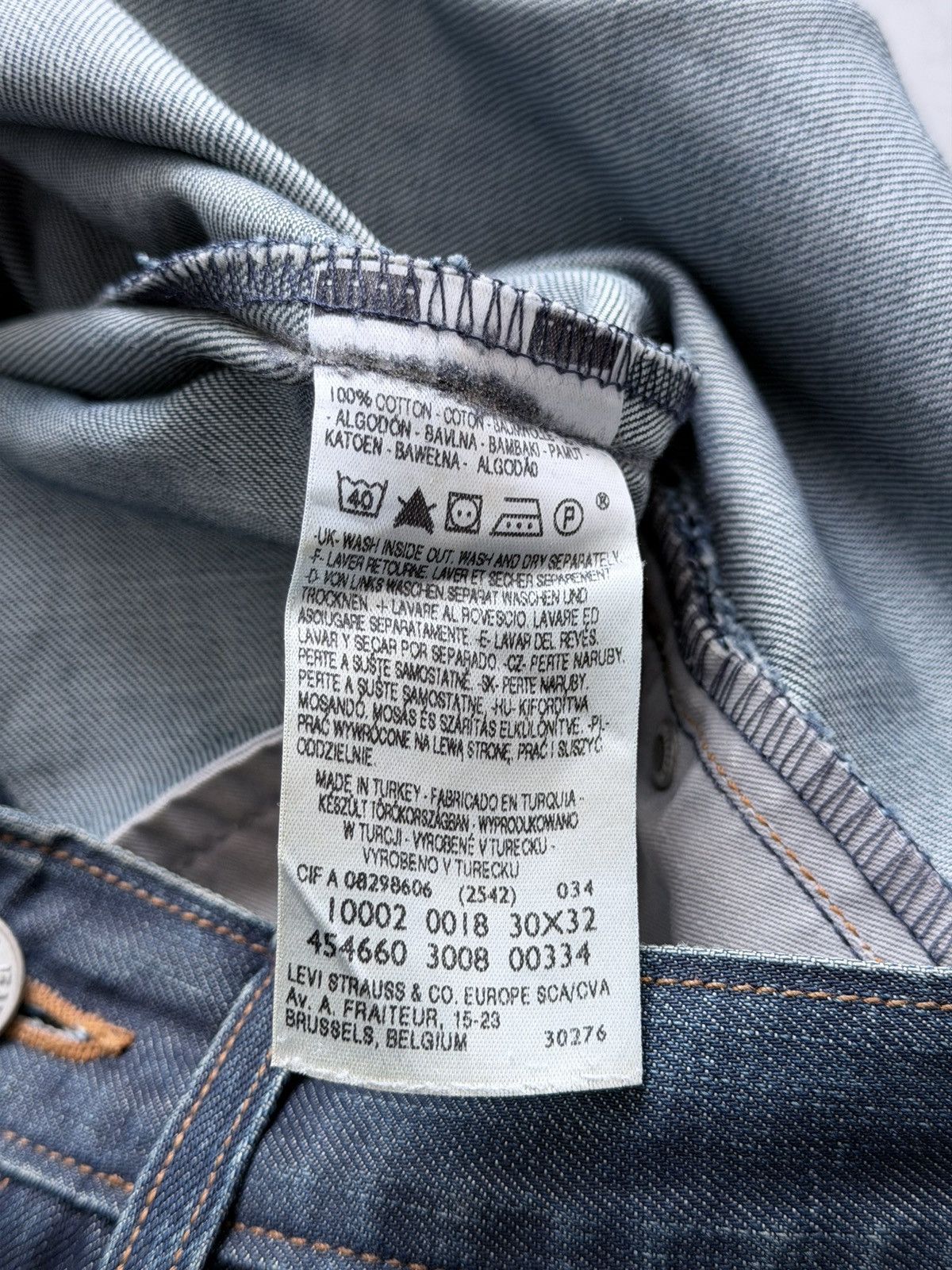 Levi's Vintage Levis Engineered Buckle Back Twisted Washed Jeans Size US 30 / EU 46 - 10 Thumbnail