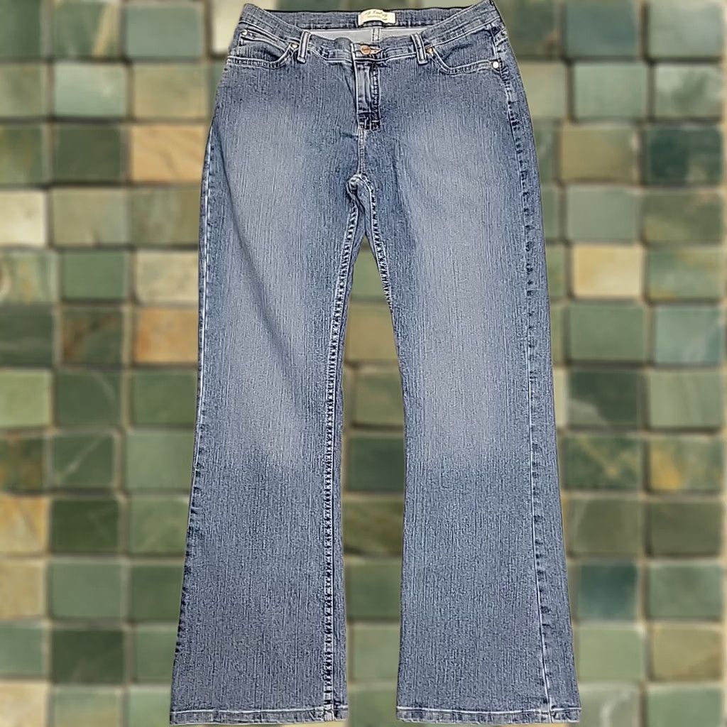 Wrangler Wrangler Jeans Womens 8x32 Blue Denim Boot Cut Comfort Stretch Faded Everyday Shirt Size 30" / US 8 / IT 44 - 1 Thumbnail