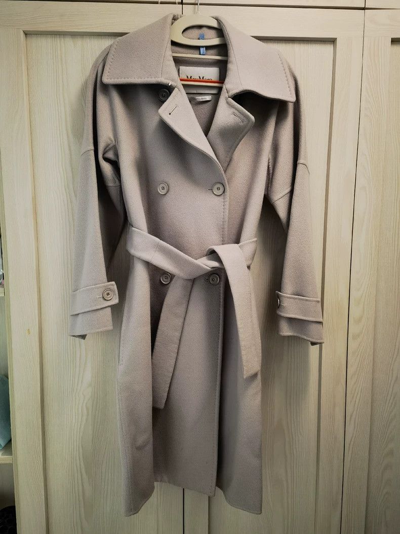 Max Mara Max Mara Mainline White Label, a blend of cashmere, wool, Size M / US 6-8 / IT 42-44 - 1 Thumbnail