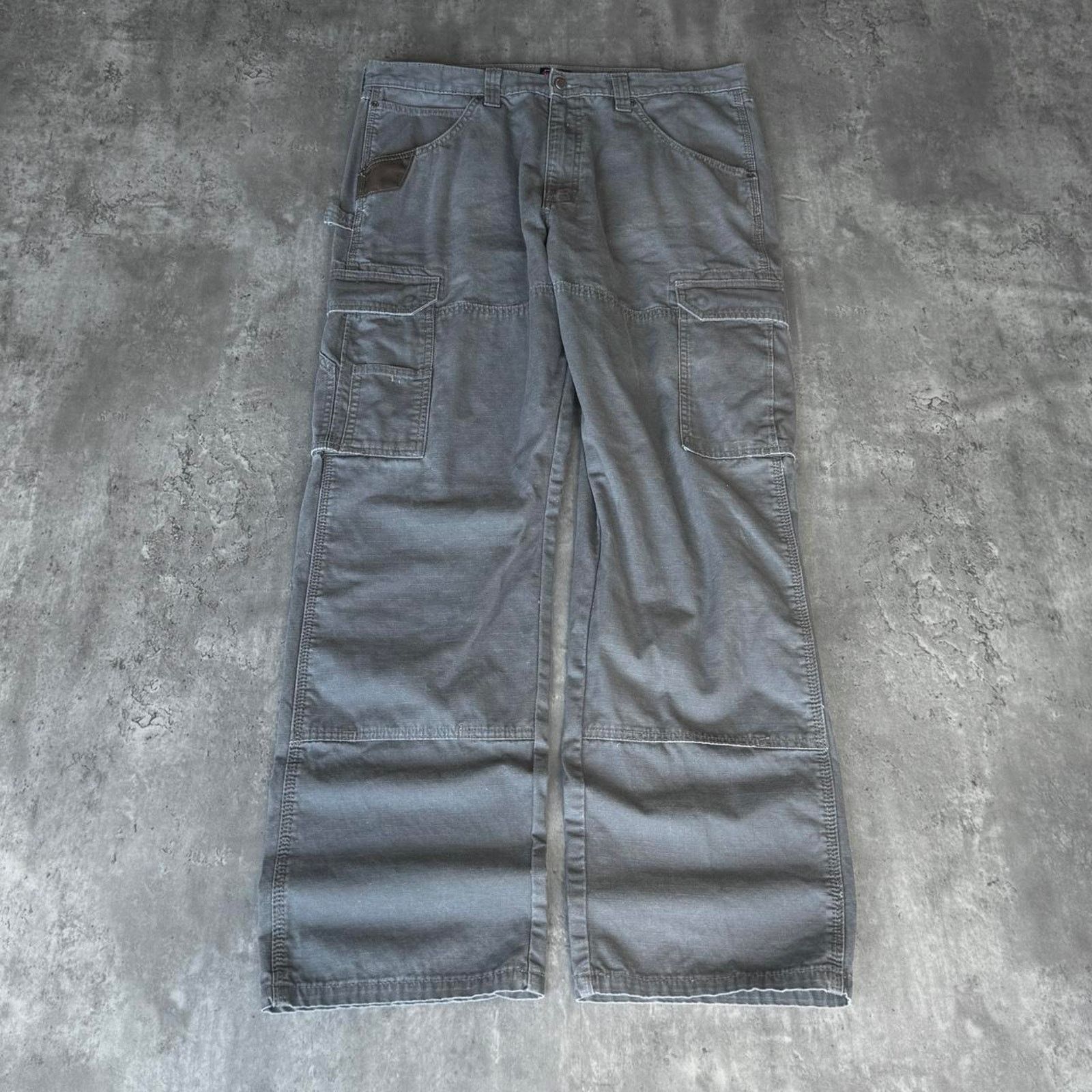 Carhartt × Vintage × Wrangler Vintage Y2K Carhartt Style Double Knee Cargo Carpenter Pants Size US 37 - 1 Thumbnail