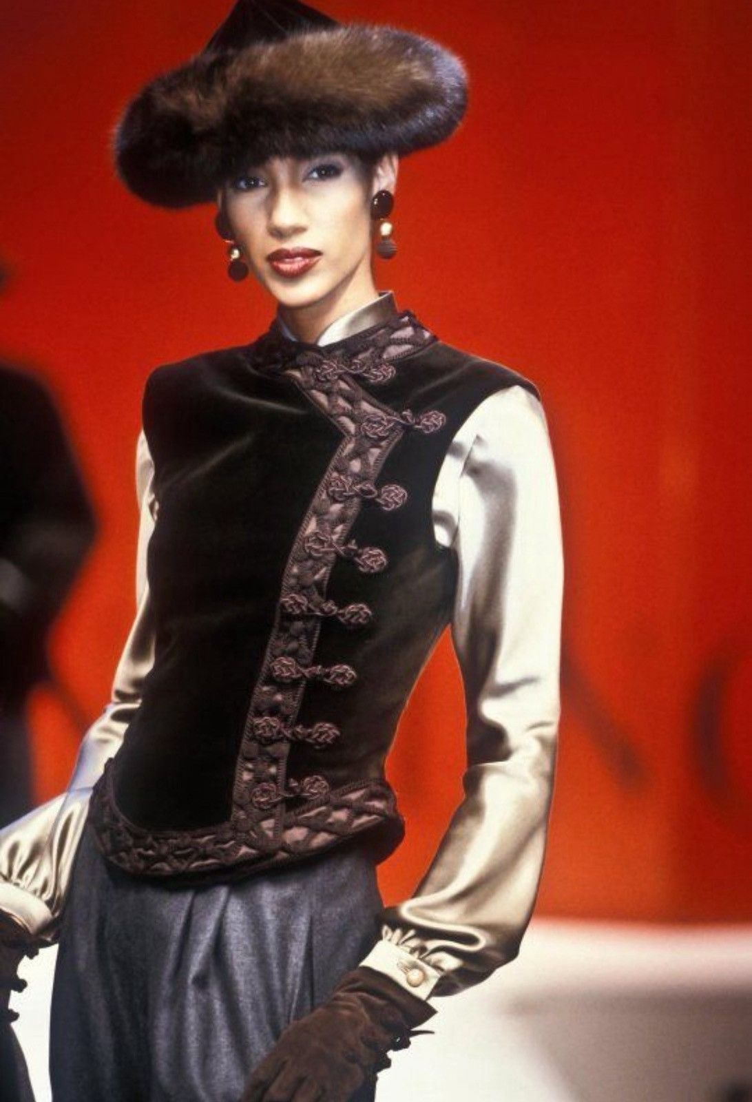 Valentino Archive Valentino Fall 1992 Fur Hat Vintage Runway Size ONE SIZE - 1 Thumbnail