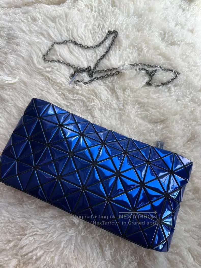 Issey Miyake Issey Miyake Metallic Blue Chain Bag Size ONE SIZE - 4 Thumbnail