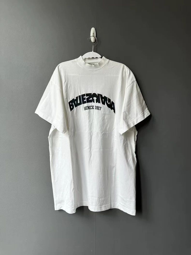 Balenciaga Balenciaga size 1 Embroidered short sleeve Size US S / EU 44-46 / 1 - 1 Thumbnail