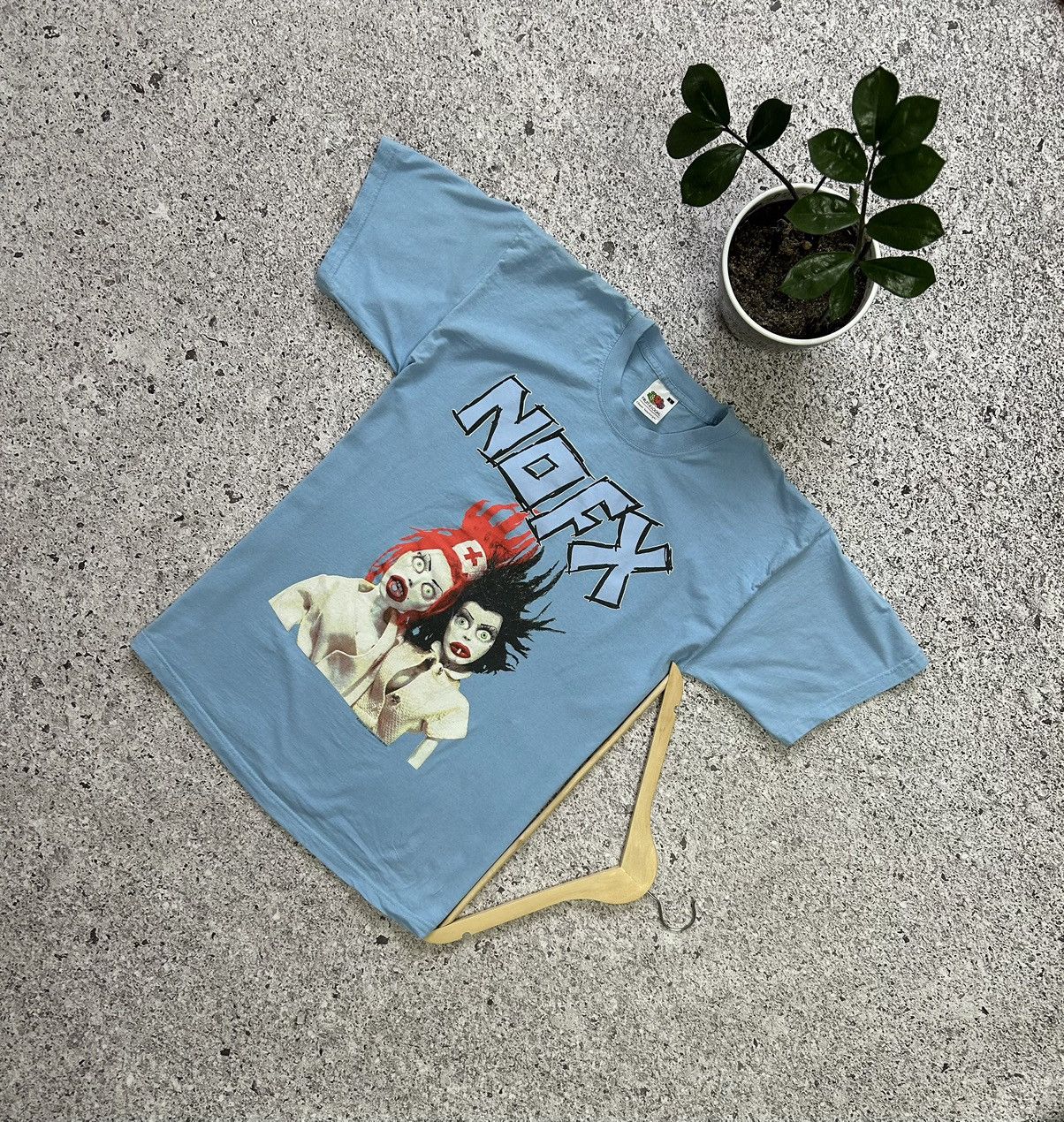 Band Tees × Vintage Vintage 2000 Nofx Pump Up The Valuum Rock Band T-Shirt Size US L / EU 52-54 / 3 - 1 Thumbnail