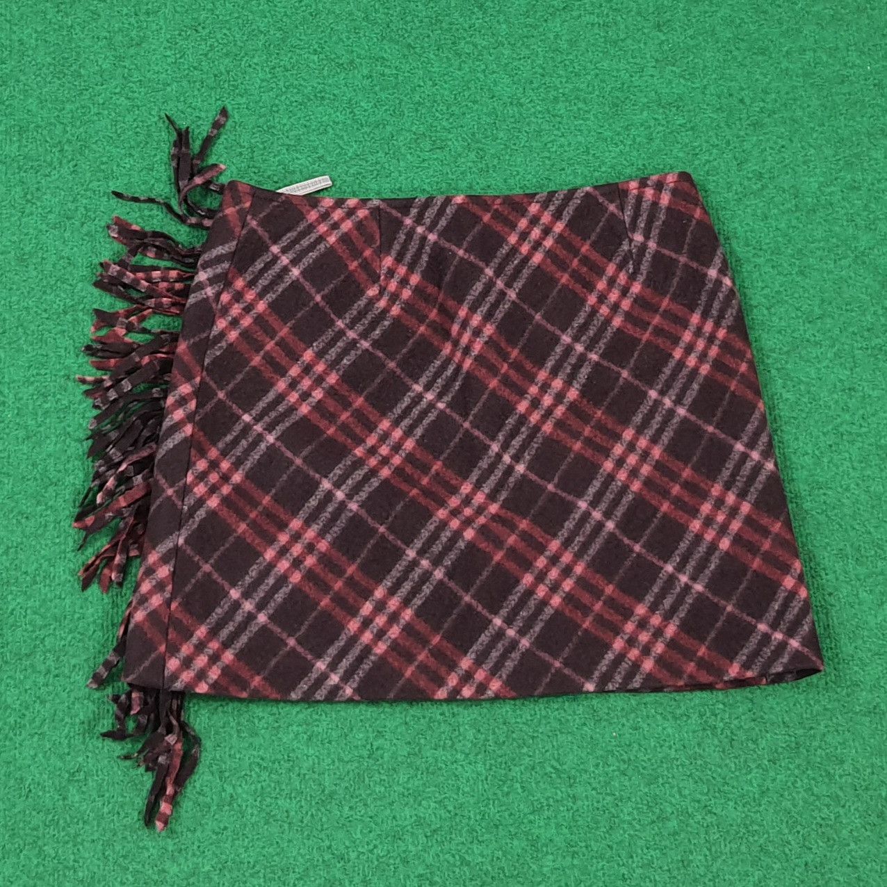 Burberry Vintage Burberry Blue Label Plaid Mini Skirt Fringe C297N28 Size 28" / US 6 / IT 42 - 3 Thumbnail