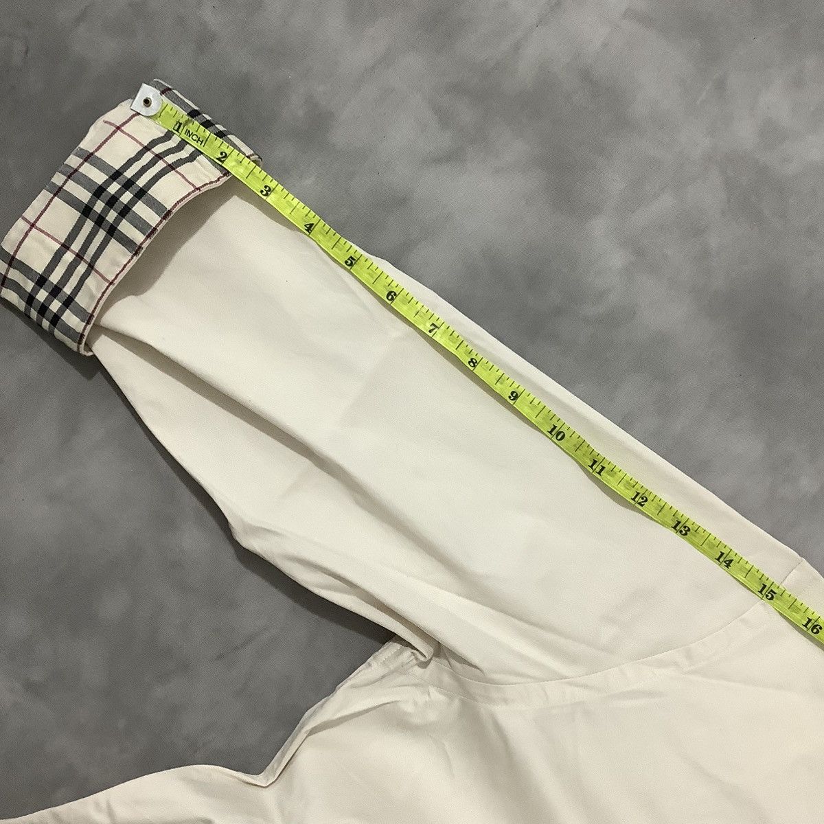 Burberry × Designer Burberry OG Button by Nova Check Style Size L / US 10 / IT 46 - 13 Thumbnail