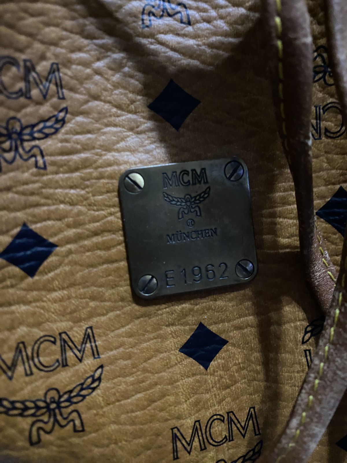 MCM MCM BUCKET 👜 BAG PURSE Size ONE SIZE - 3 Thumbnail