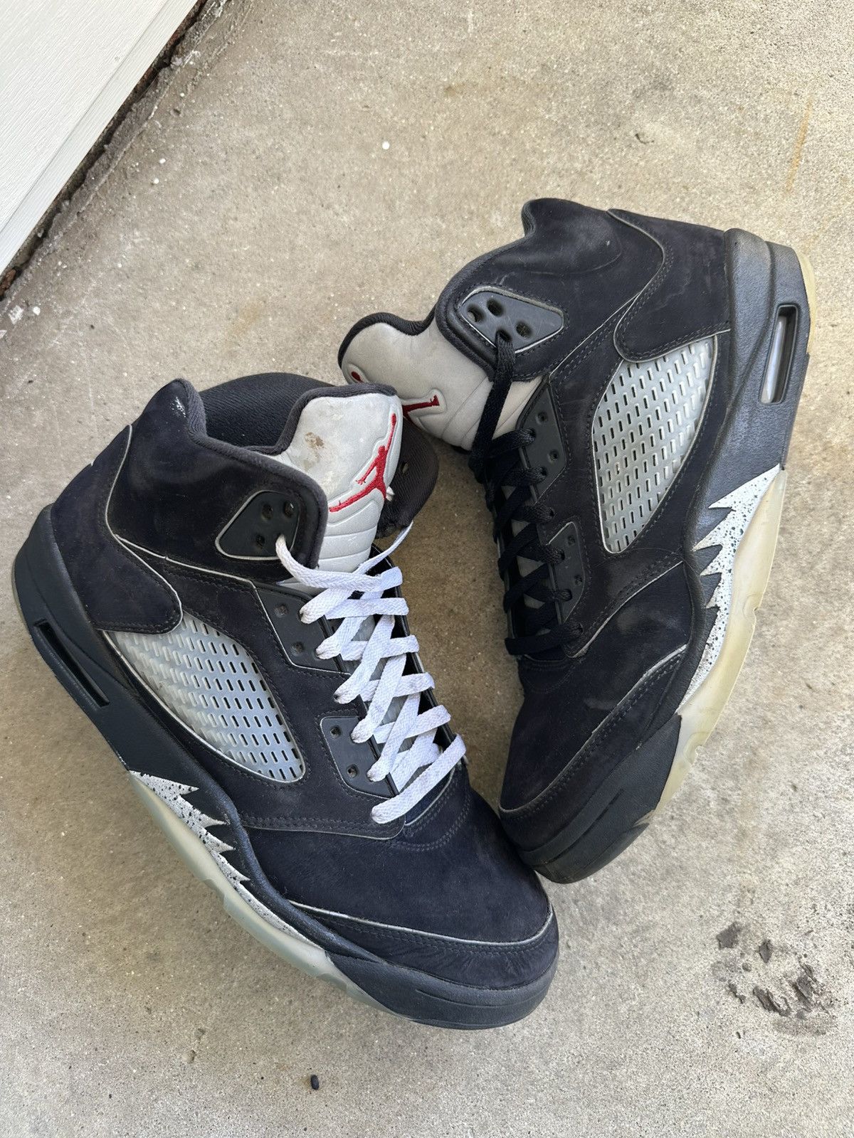 Jordan Brand Nike Air Jordan 5 Retro Black Metallic Reimagined size 12 Size US 12 / EU 45 - 1 Thumbnail