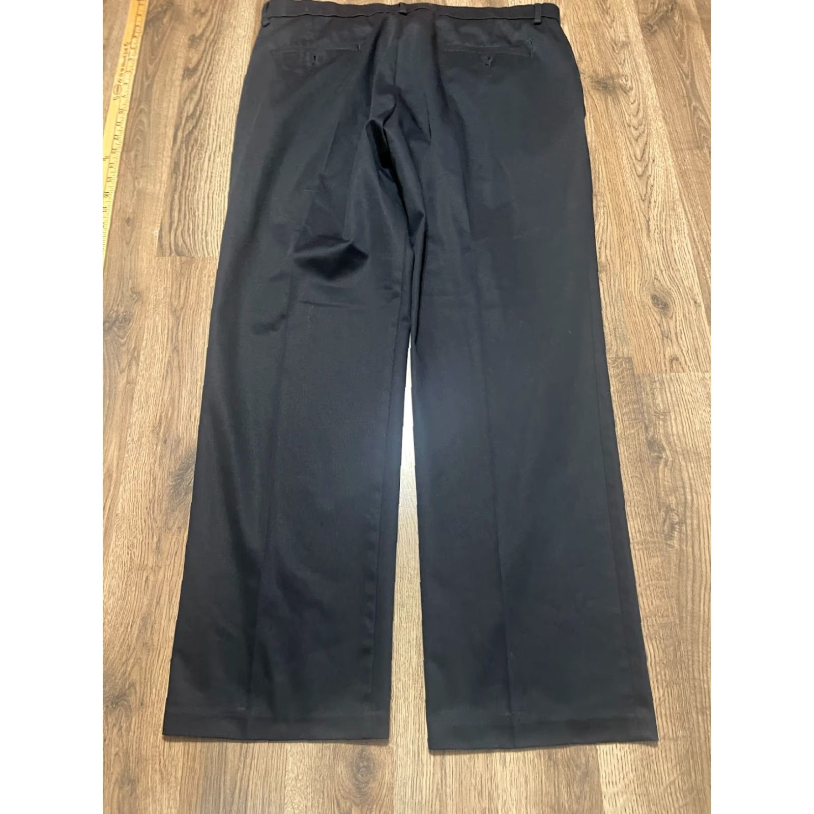 Haggar **Black Haggar Mens Regular Fit Dress Pants 36x30** User: Black Haggar Mens Regular Fit Dress Pants 36x30 Size US 36 / EU 52 - 2 Thumbnail