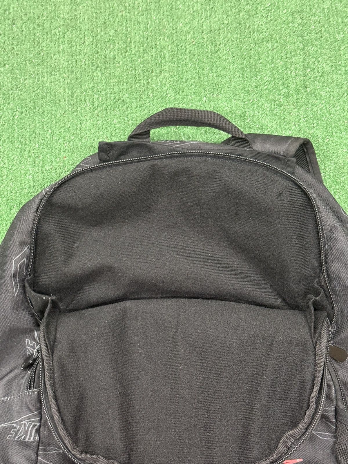 Nike Nike 3 Graffiti Logo Backpack Size ONE SIZE - 3 Thumbnail