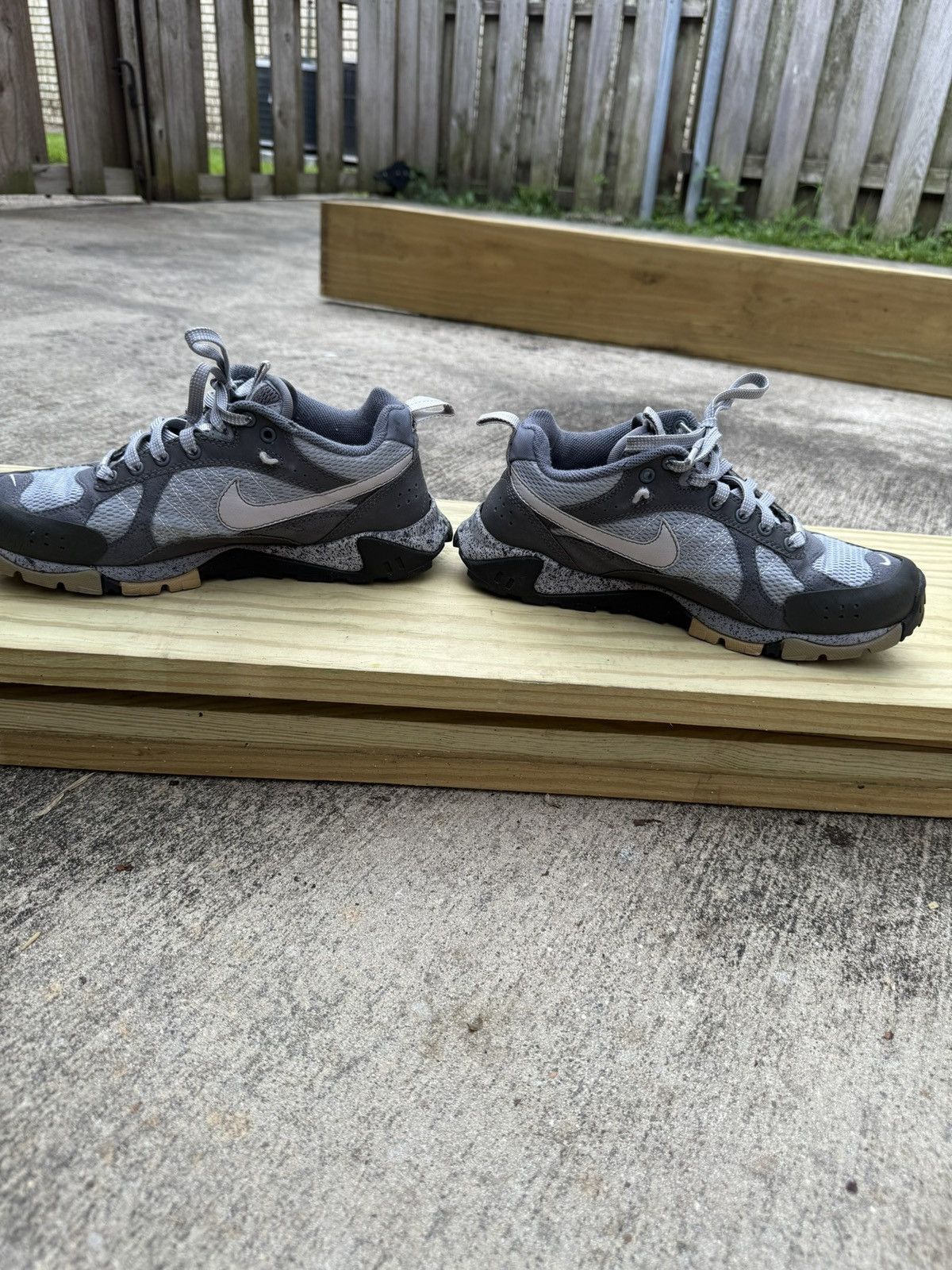 Nike Nike ACG zoom hiking shoe WOMENS 7 Size US 7 / EU 40 - 2 Thumbnail