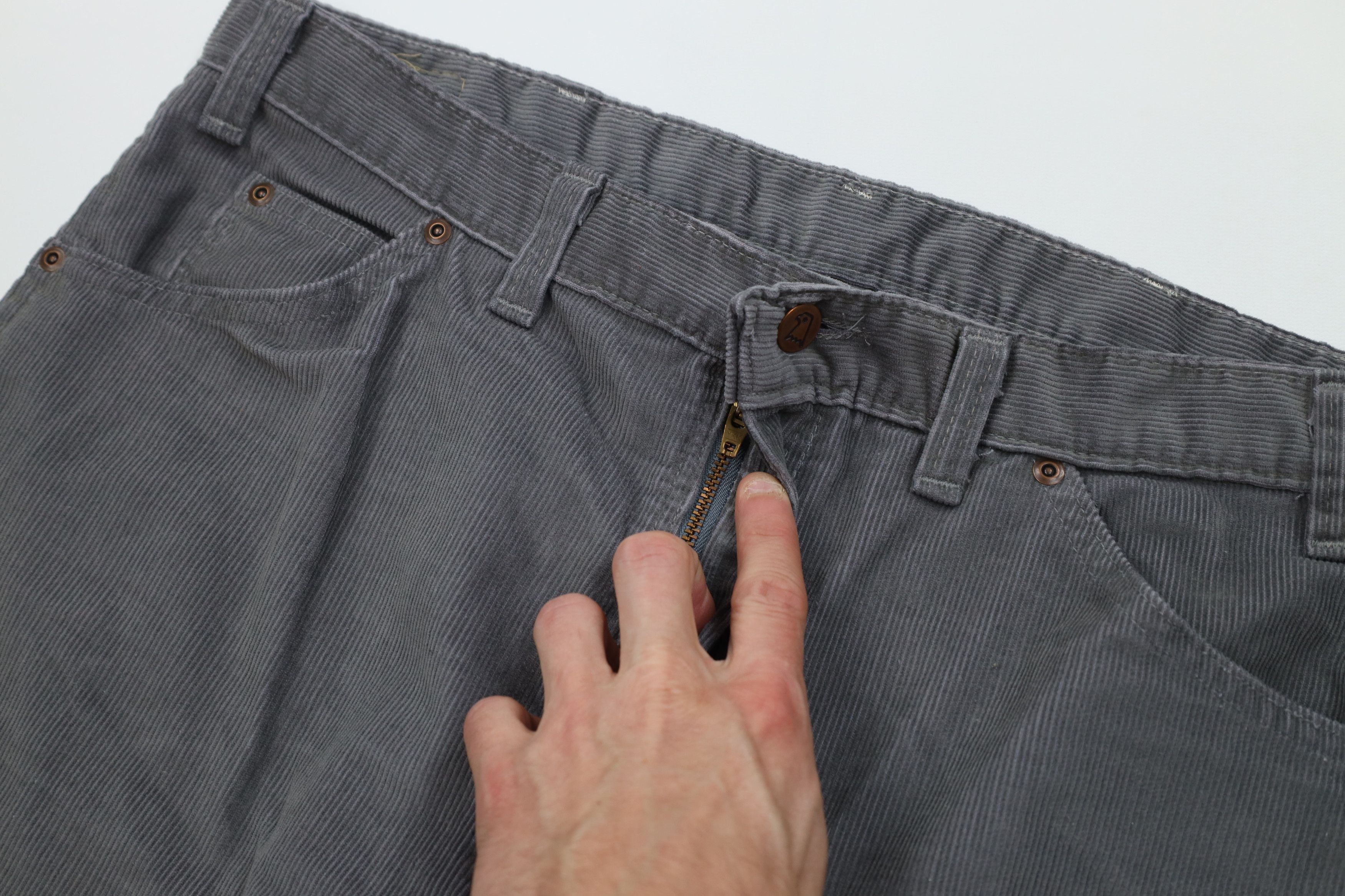 Vintage Vintage 70s Streetwear Straight Leg Corduroy Pants Gray USA Size US 38 / EU 54 - 8 Thumbnail