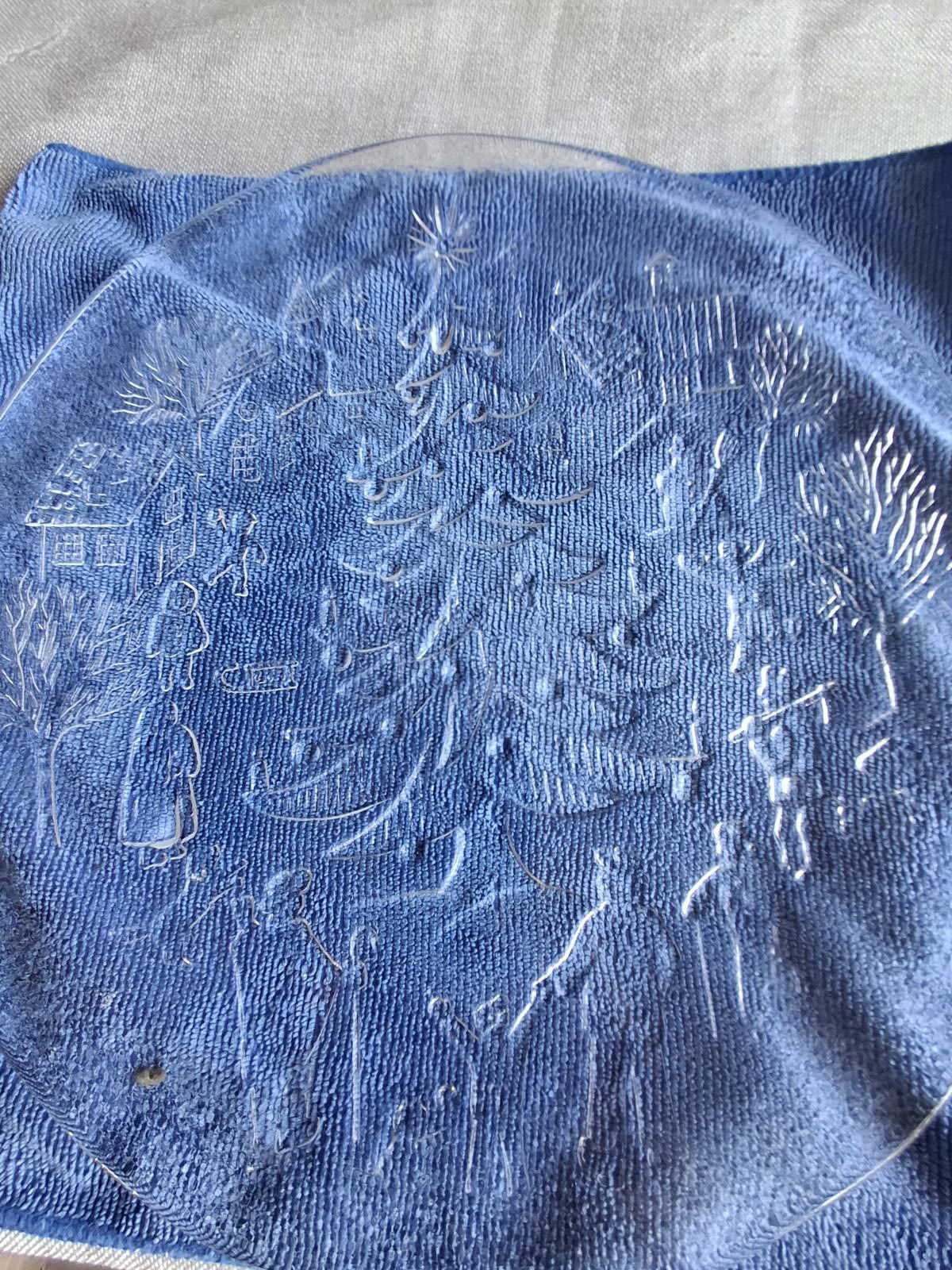 Unknown London Vintage Clear Glass Christmas Tree Plate Size ONE SIZE - 1 Thumbnail