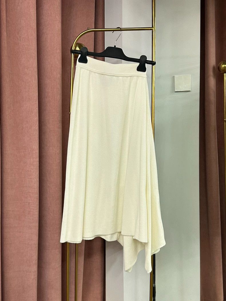 Loro Piana LORO PIANA sizeS White asymmetrical half skirt Size 23" - 3 Thumbnail