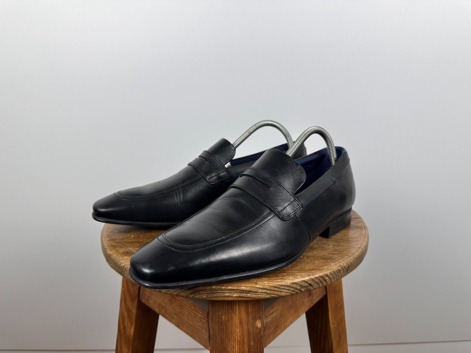 Ted Baker Ted Baker Black Leather Slip On Loafer Shoe Size US10 Size US 10 / EU 43 - 1 Thumbnail