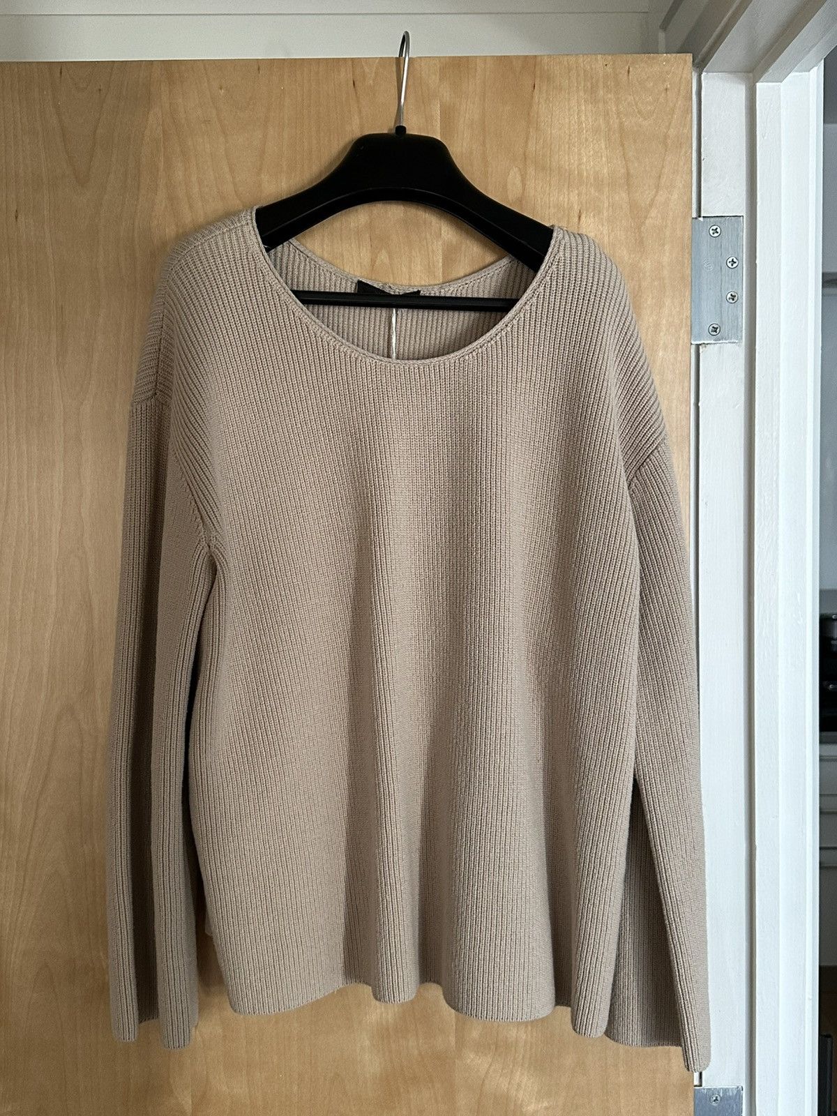 The Row. NEW WITH TAGS. UNISEX Sweater/Knitwear. Size S.