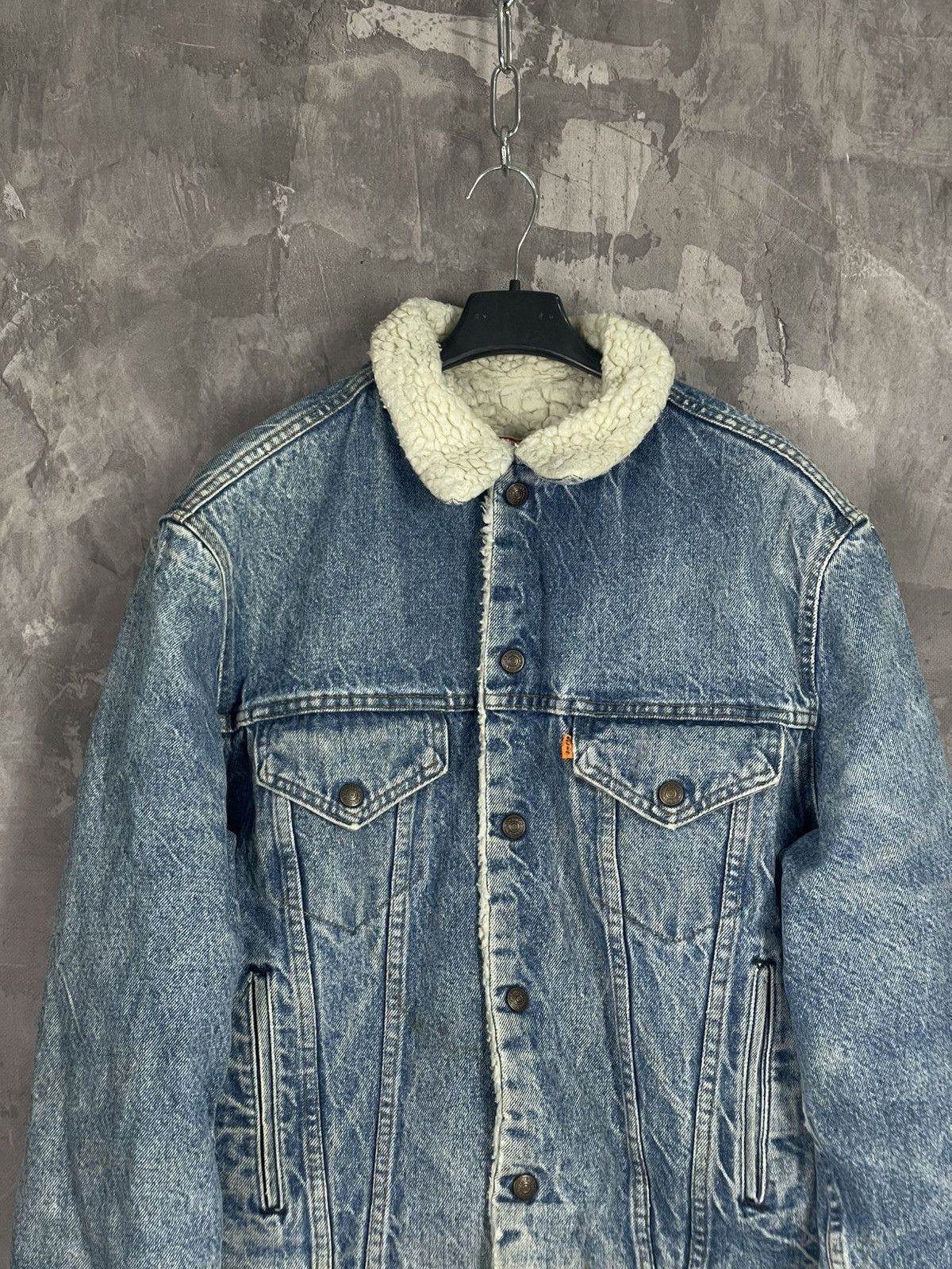Levi's Vintage Levi’s Sherpa lined Trucker jacket made in Italy Size US L / EU 52-54 / 3 - 2 Thumbnail
