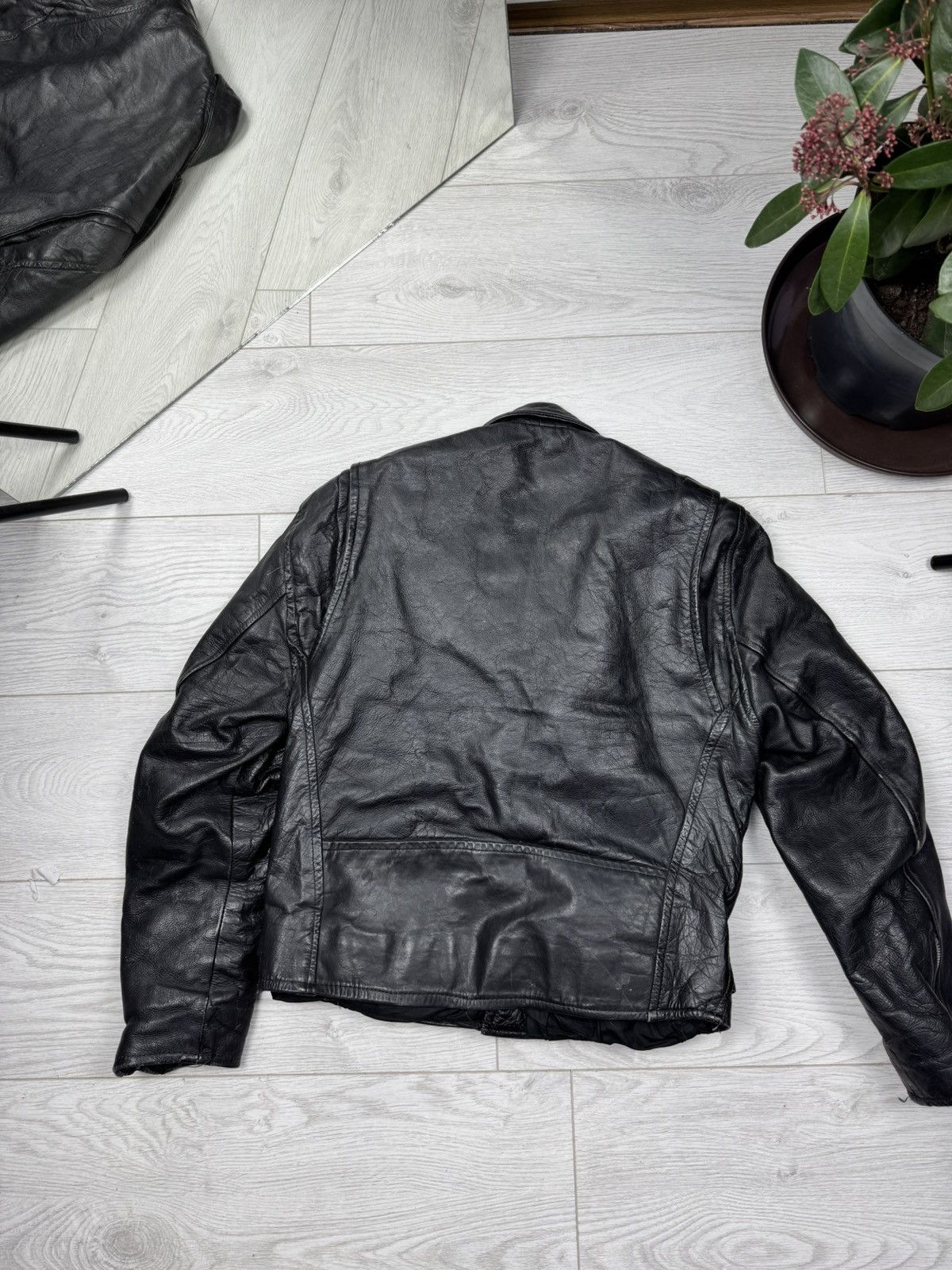 Genuine Leather Vintage distressed Black ramones biker leather jacket Size US S / EU 44-46 / 1 - 8 Thumbnail