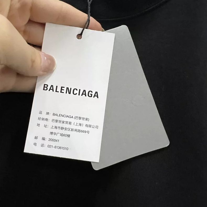 Balenciaga Balenciaga Black logo tag short-sleeved Size US L / EU 52-54 / 3 - 5 Thumbnail