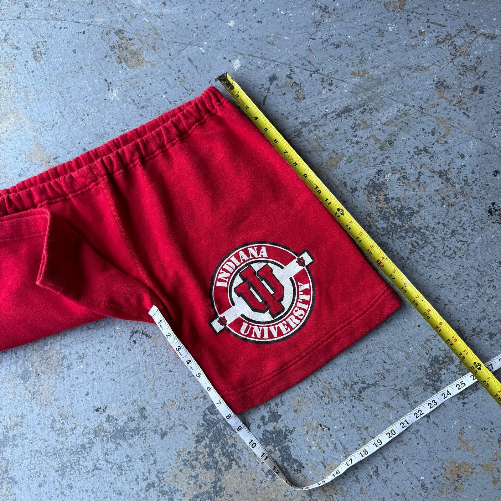 Vintage Vintage 80’s Indiana University Hoosiers Artex Sweat Shorts Size US 36 / EU 52 - 7 Thumbnail