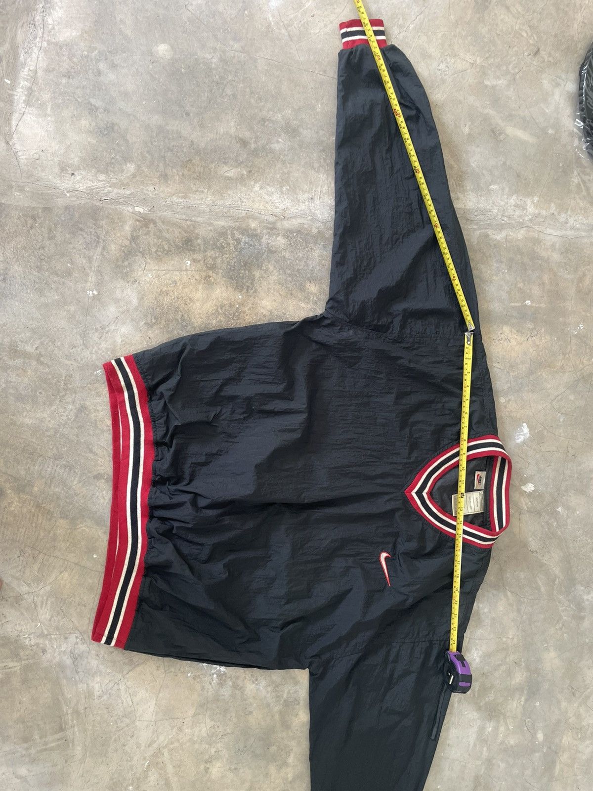 Nike × Vintage vintage 90s nike embroidered logo nylon pullover Size US L / EU 52-54 / 3 - 7 Thumbnail