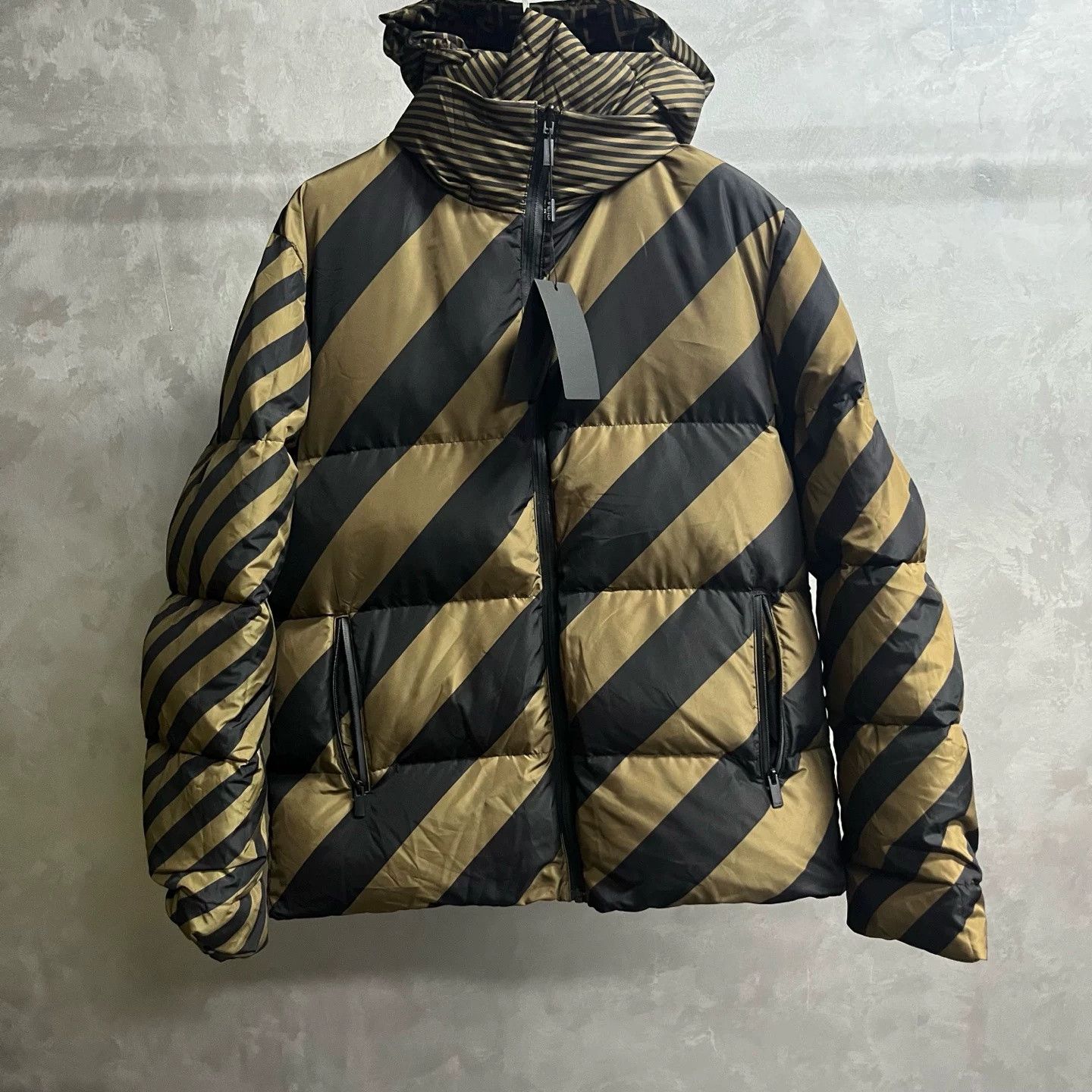 Fendi Fendi Latest Beige Logo Print Padded Jacket Size US XXS / EU 40 - 6 Thumbnail