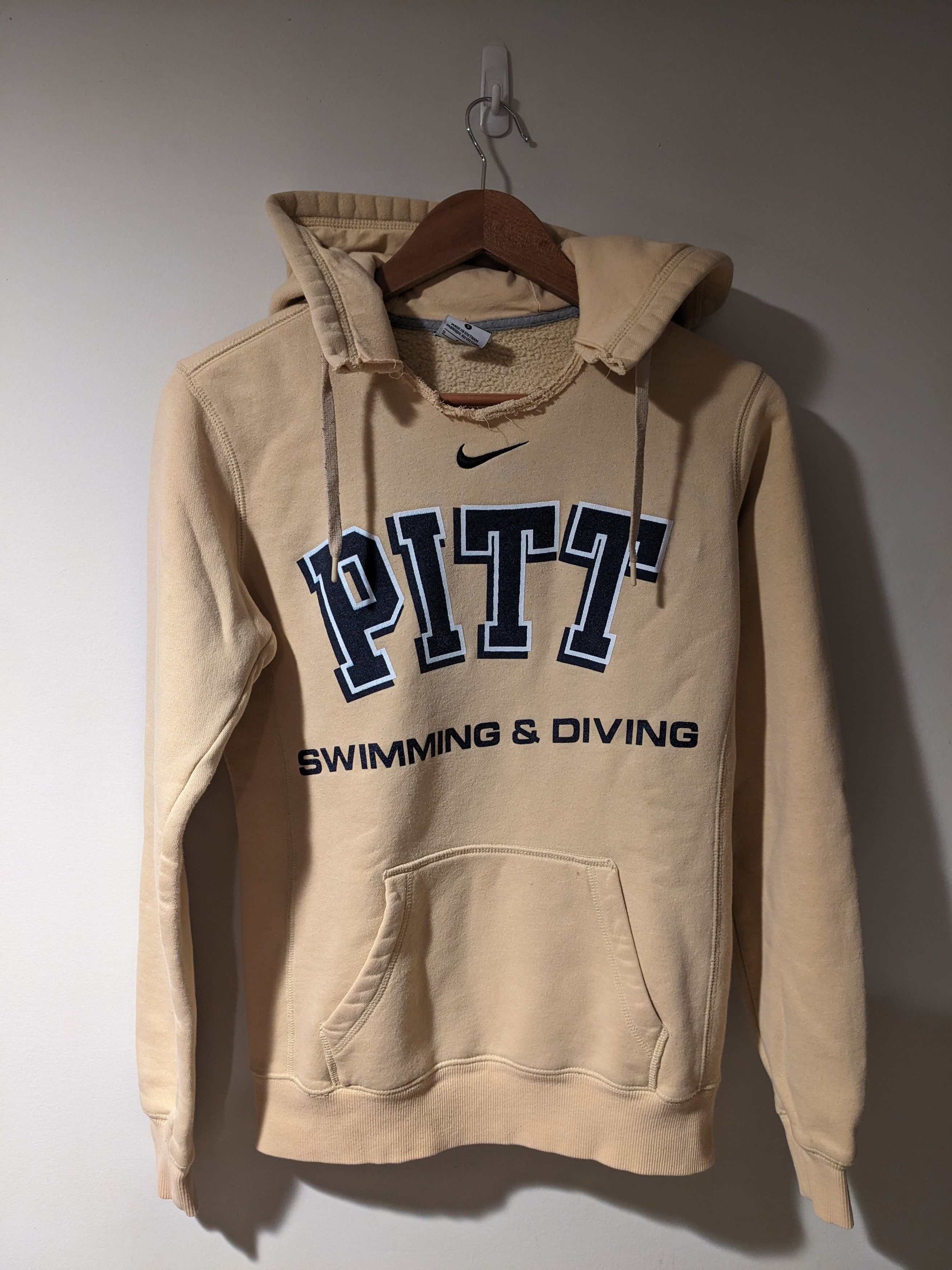Nike × Vintage Vintage 2010's Pittburgh University Swimming Nike Hoodie Size US S / EU 44-46 / 1 - 1 Thumbnail
