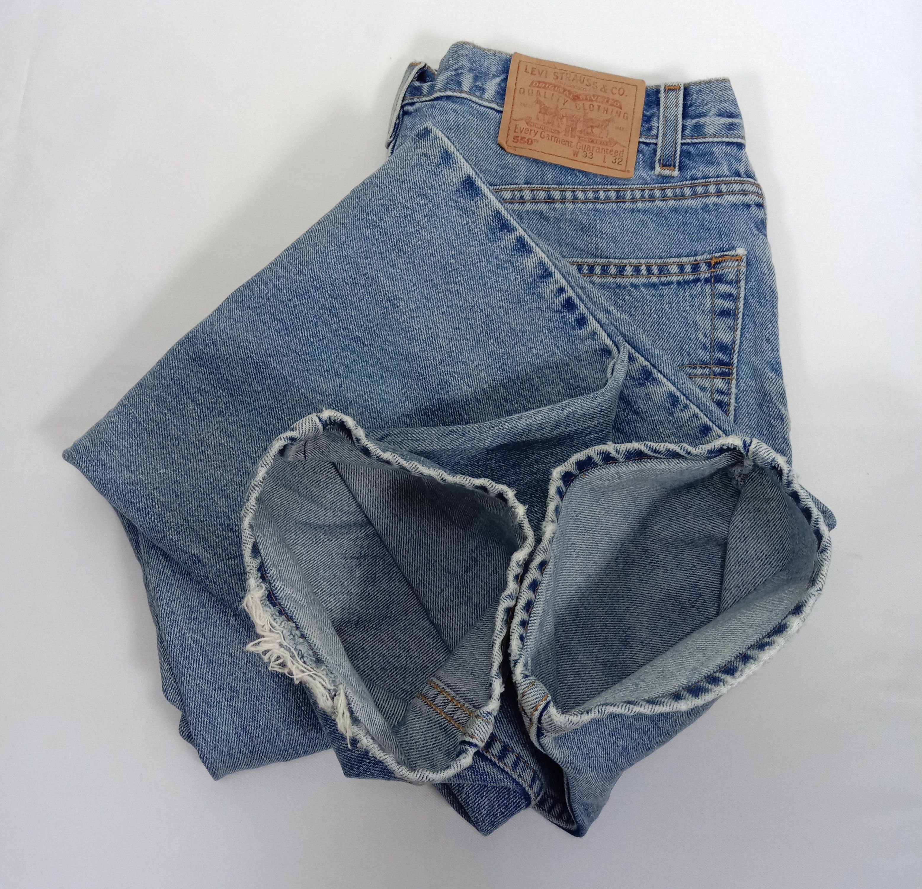 Levi's Vintage Levi's 550 Jeans Blue Wash Distressed Denim Size US 32 / EU 48 - 15 Thumbnail