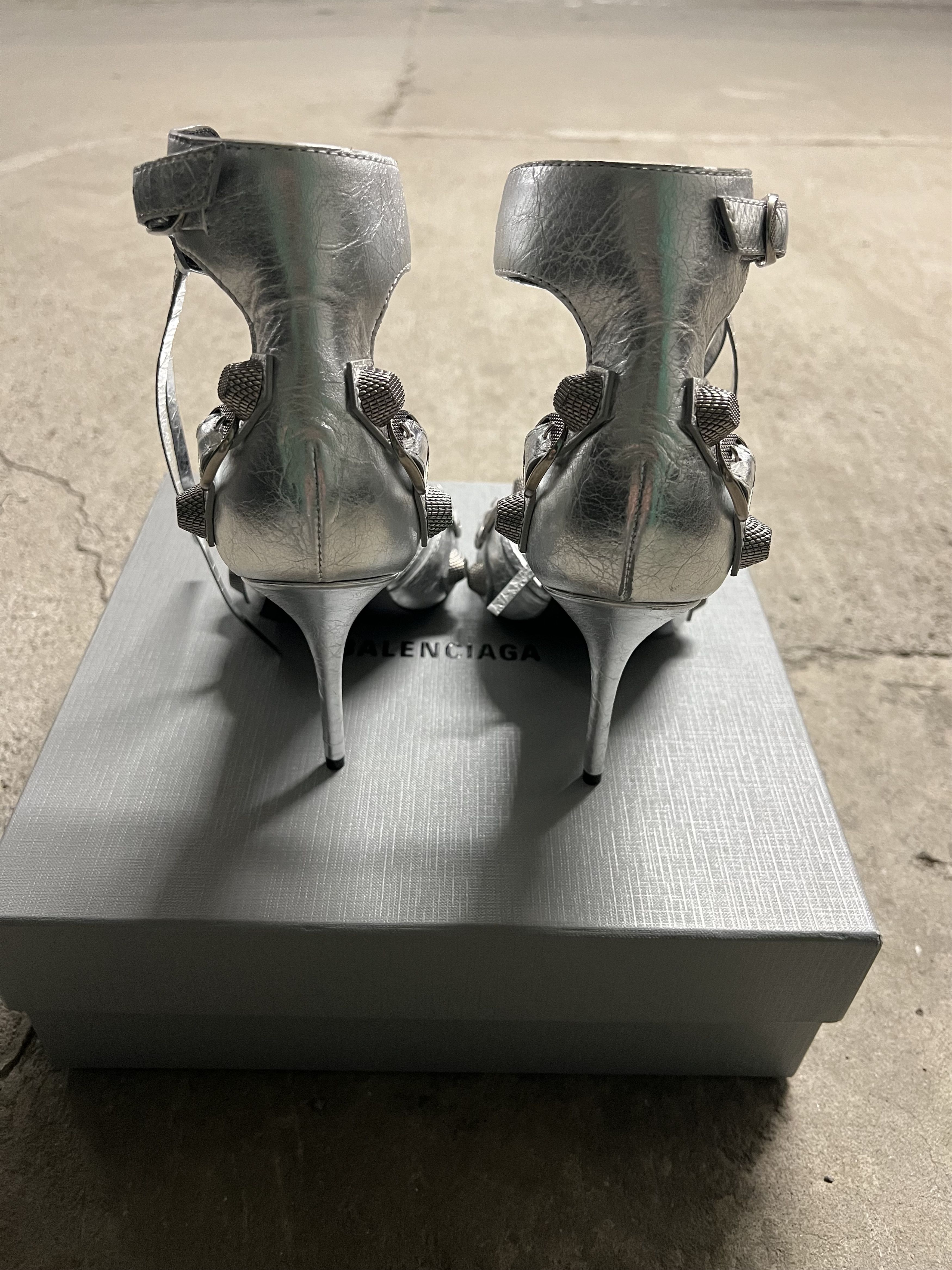 Balenciaga Balenciaga Metallic Silver Le Cagole Open Toe Heel Size US 9 / IT 39 - 5 Thumbnail