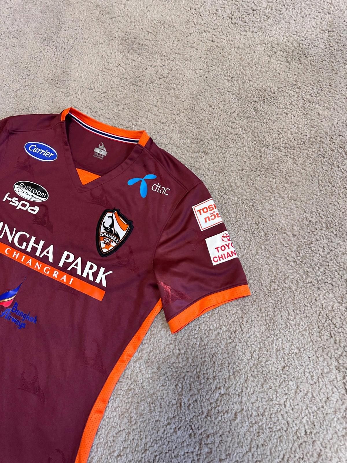 Other 2016 Chiangrai United Away Football Shirt Soccer Jersey Sz M Size US M / EU 48-50 / 2 - 4 Thumbnail