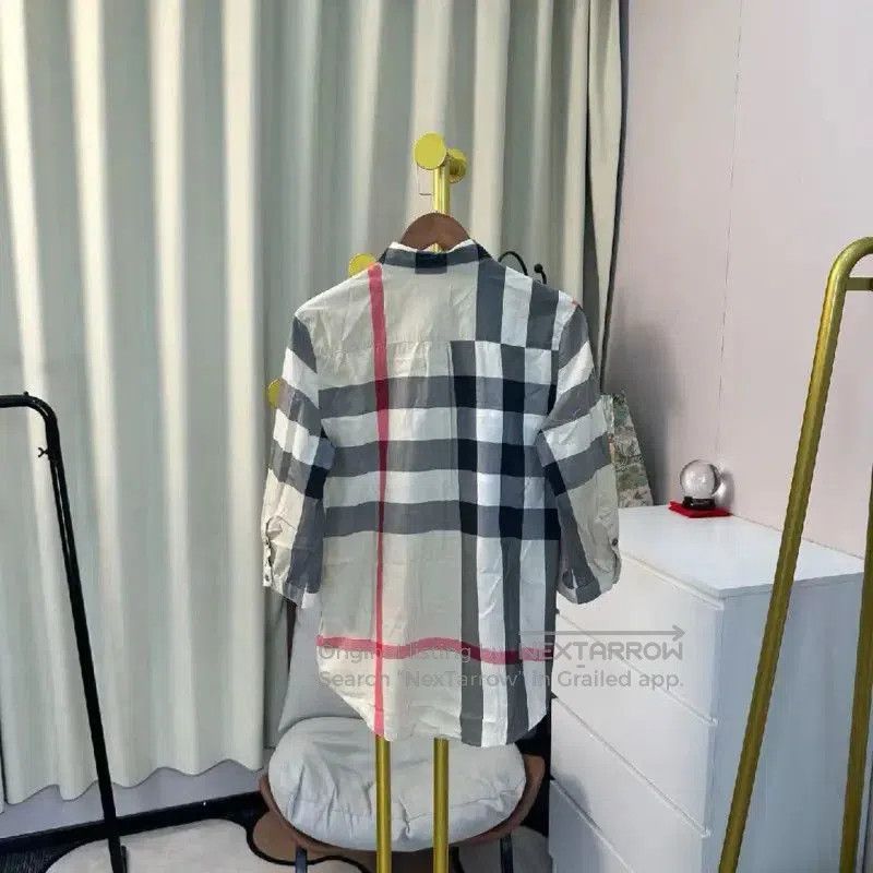 Burberry Burberry Women's Light Brown Cotton Shirt. Size S / US 4 / IT 40 - 2 Thumbnail