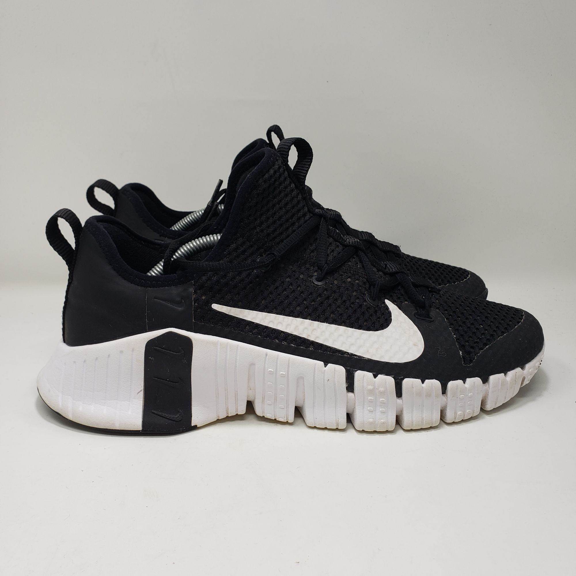 Nike Nike Free Metcon 3 Black performance shoes sneakers Mens 11. Size US 11.5 / EU 44-45 - 4 Thumbnail