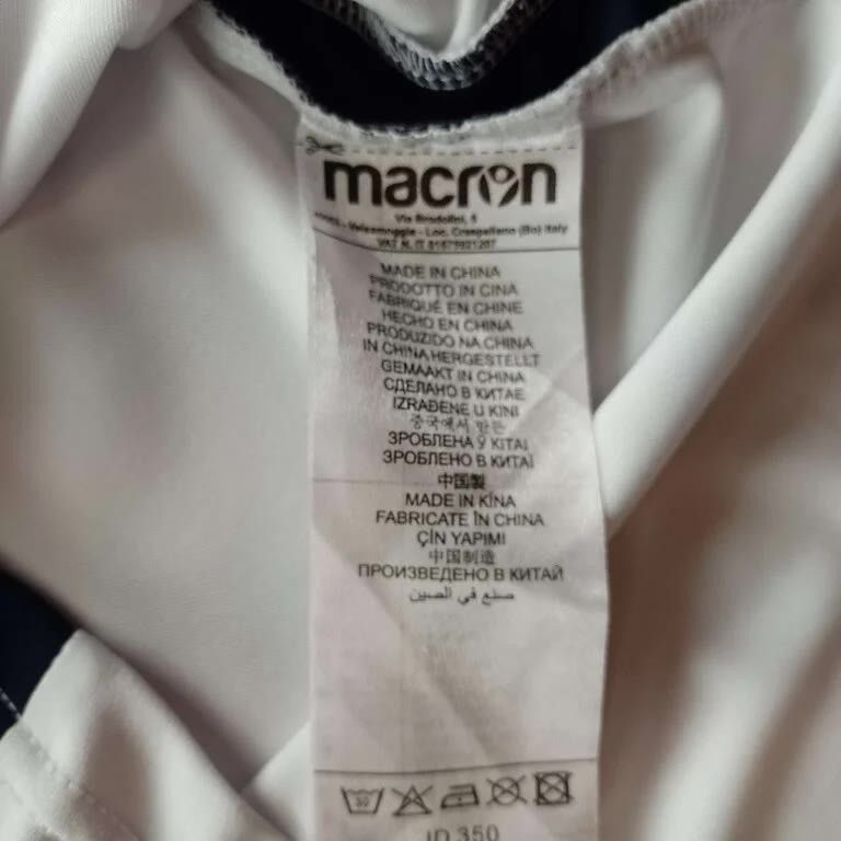 Macron Colchester United 2018-19 training football jersey size S Size US S / EU 44-46 / 1 - 5 Thumbnail