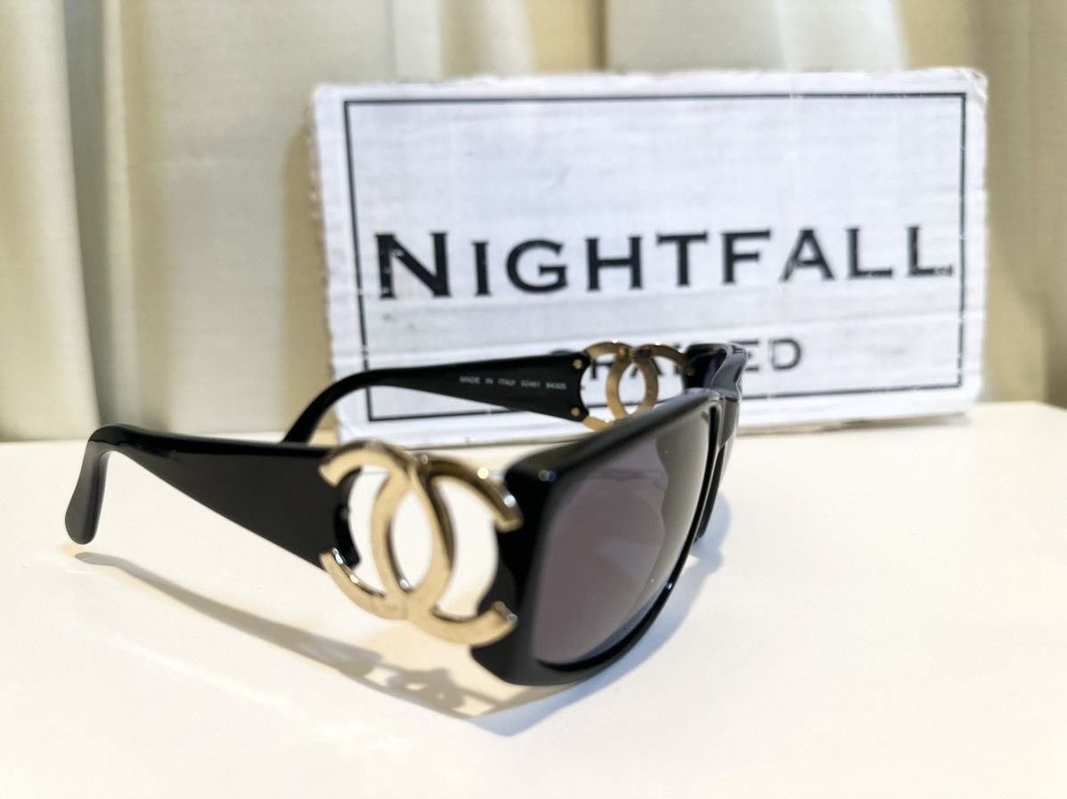 Chanel Vintage Chanel 02461 CC Logo Sunglasses Size ONE SIZE - 3 Thumbnail