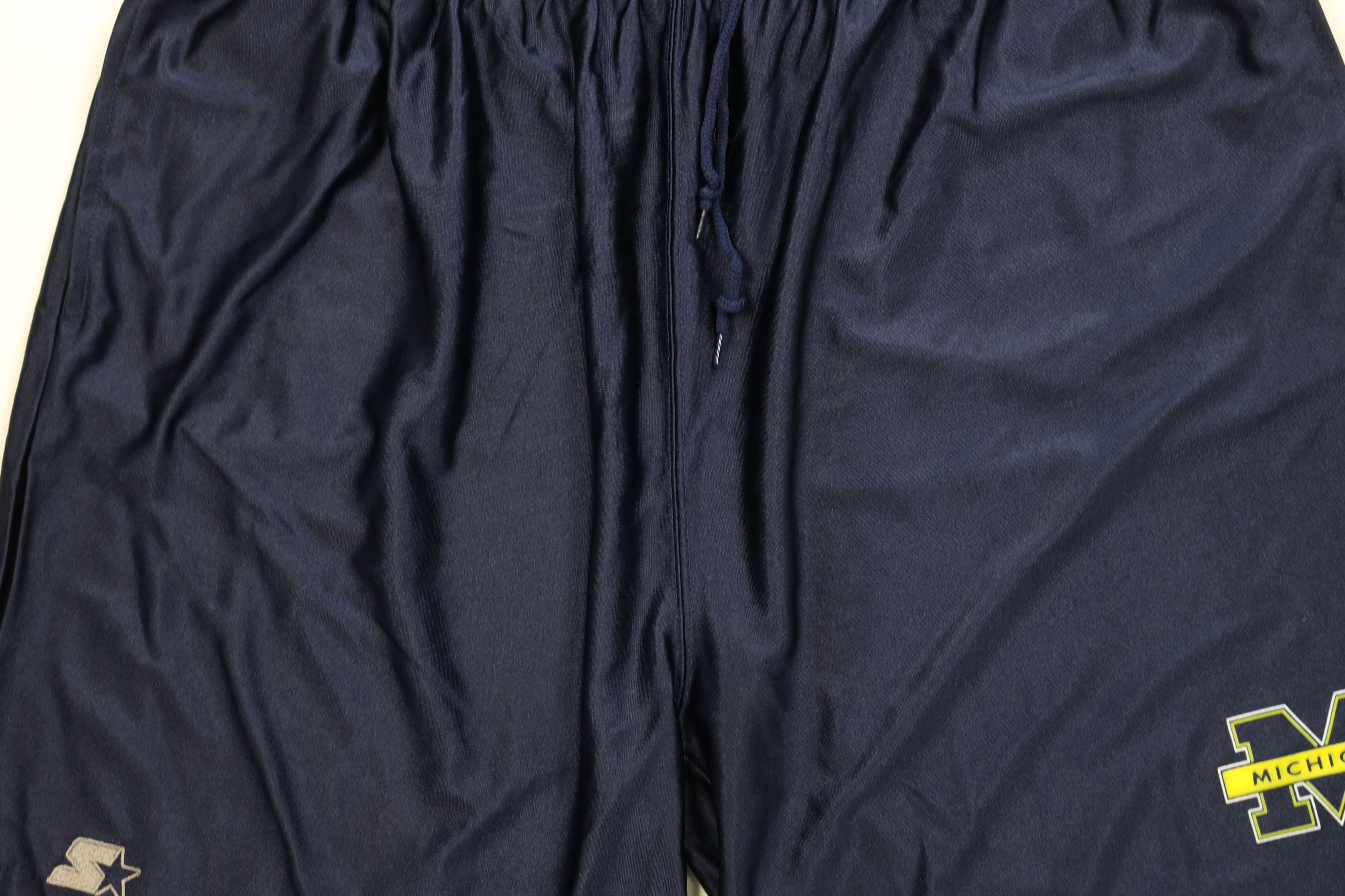 Starter Vintage 90s Starter University of Michigan Basketball Shorts Size US 38 / EU 54 - 3 Thumbnail