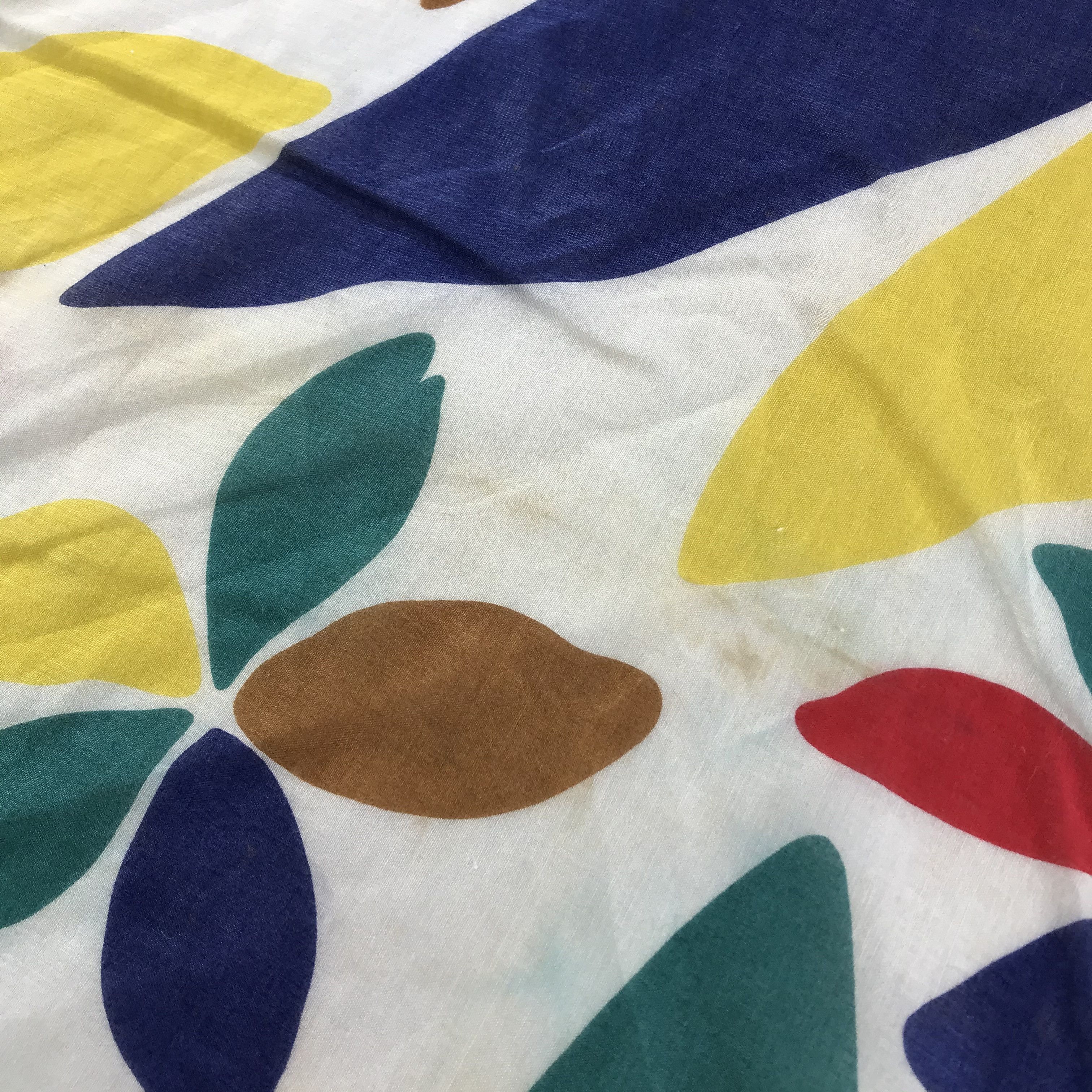 Vintage Yves Saint Laurent Bandana /Handkerchief/Neckerchief -S1758 Size ONE SIZE - 3 Thumbnail