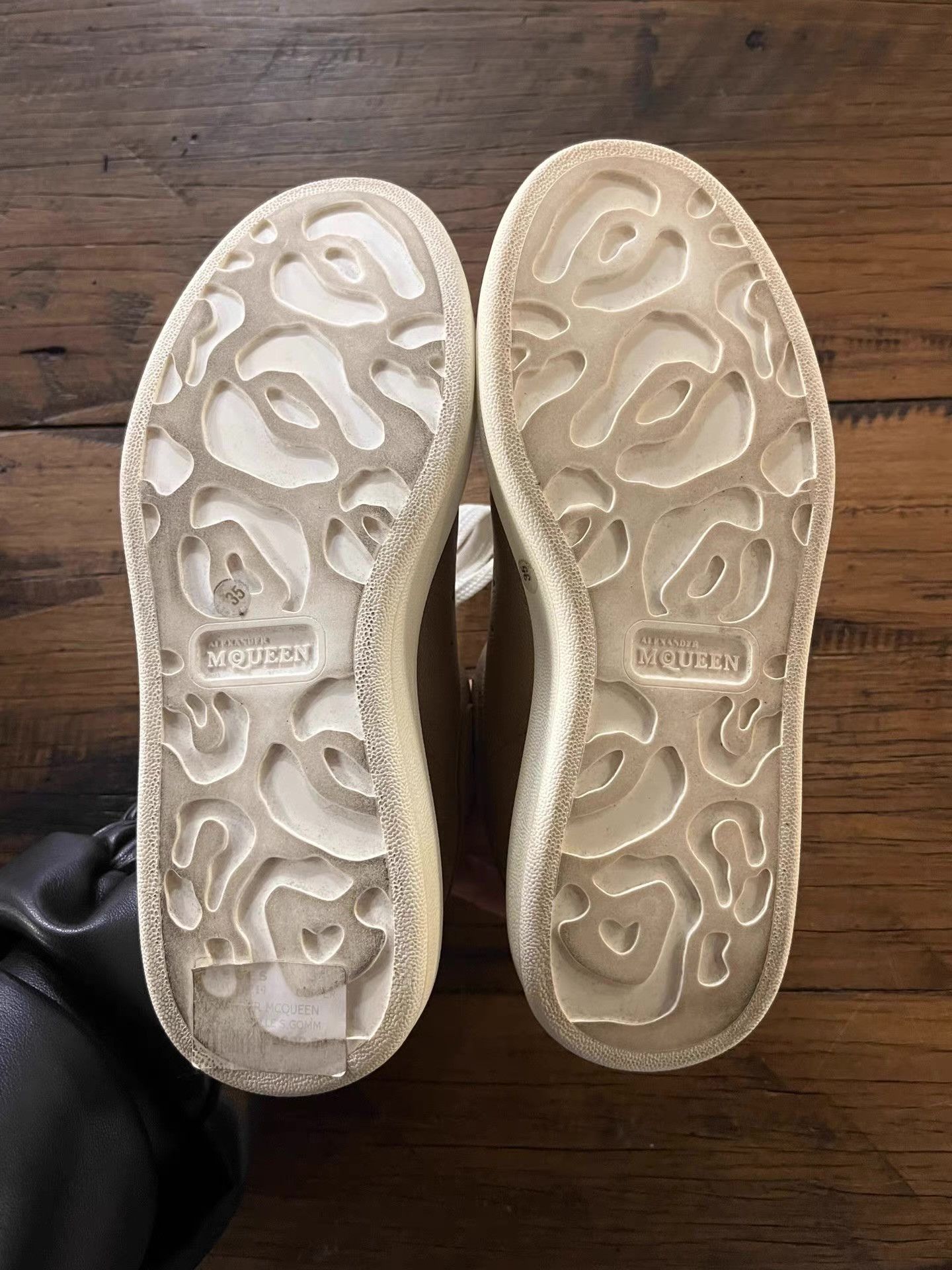 Alexander McQueen Alexander McQueen 16SS Champagne‑colored White Sneakers Ｑ25 Size US 8 / IT 38 - 4 Thumbnail