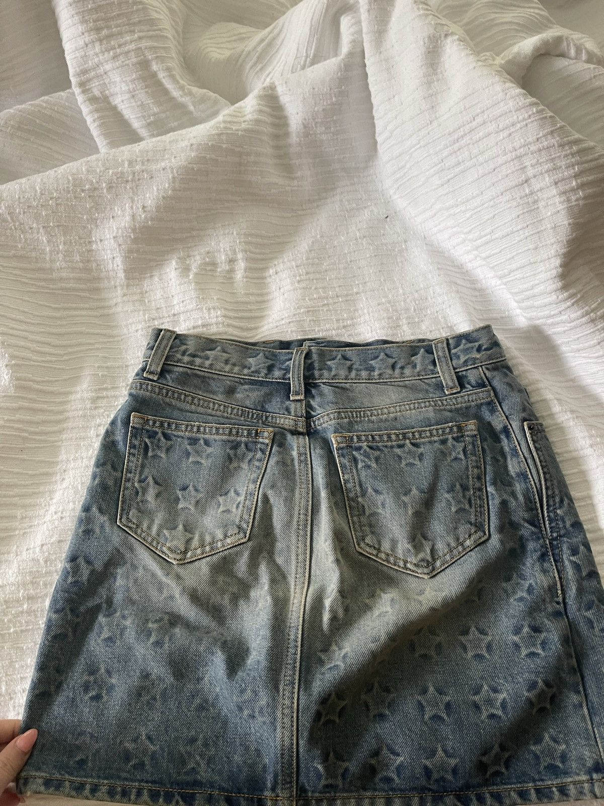 Yves Saint Laurent YSL Embossed Star Classic Denim Skirt Size 24" / US 00 / IT 34 - 4 Thumbnail