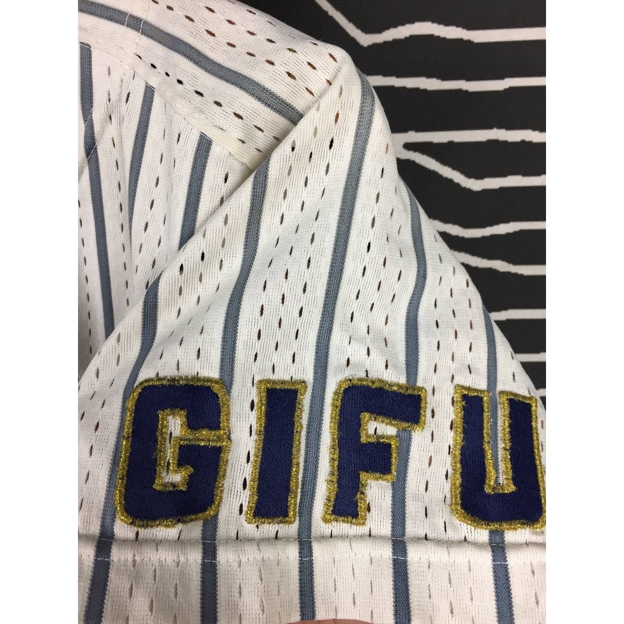 Mizuno Vtg Mizuno Minokamo Pinstripe Mesh Baseball Jersey Size US L / EU 52-54 / 3 - 8 Thumbnail