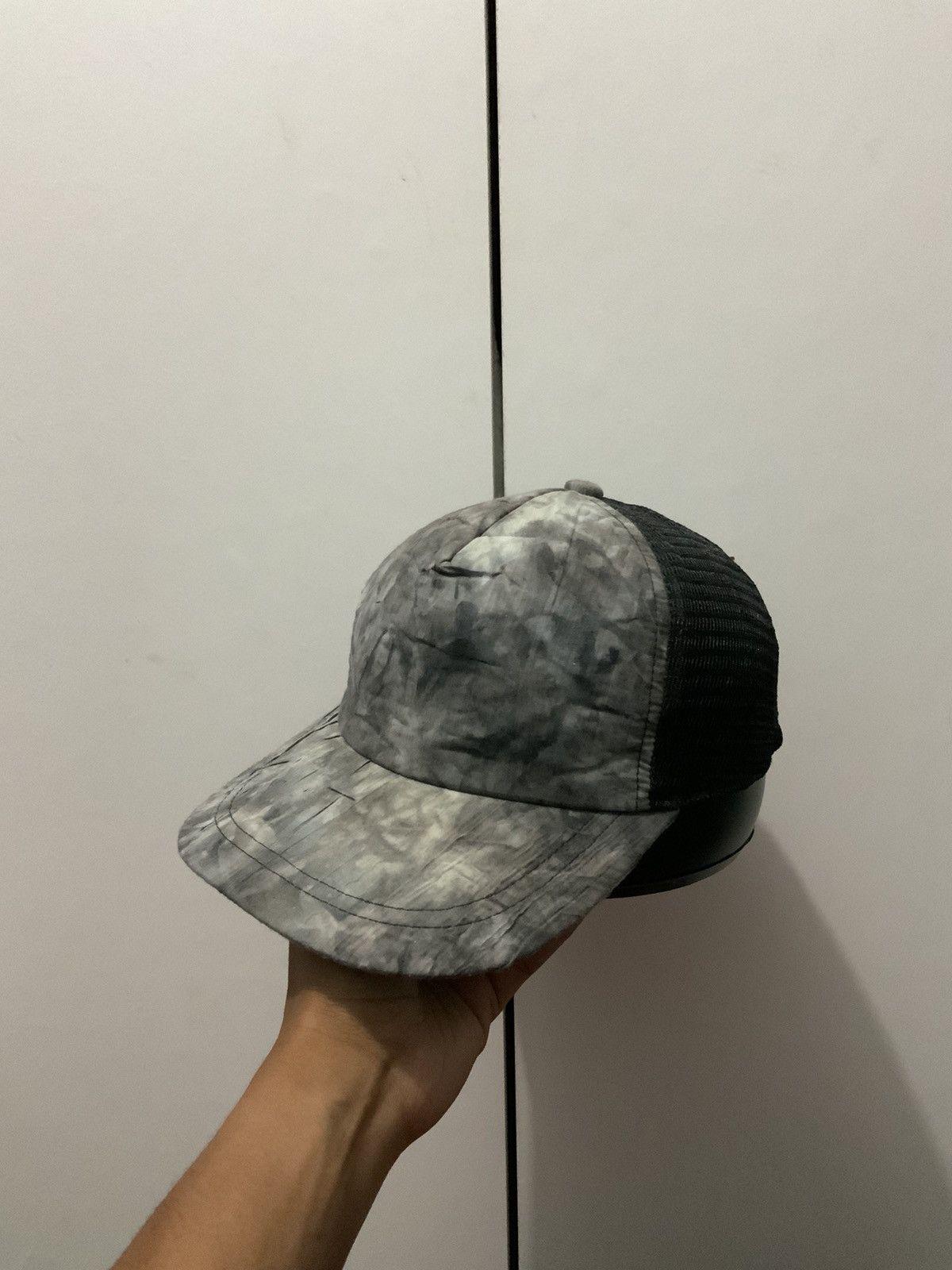 Hat Club Twitching Trucker Hat Size ONE SIZE - 1 Thumbnail