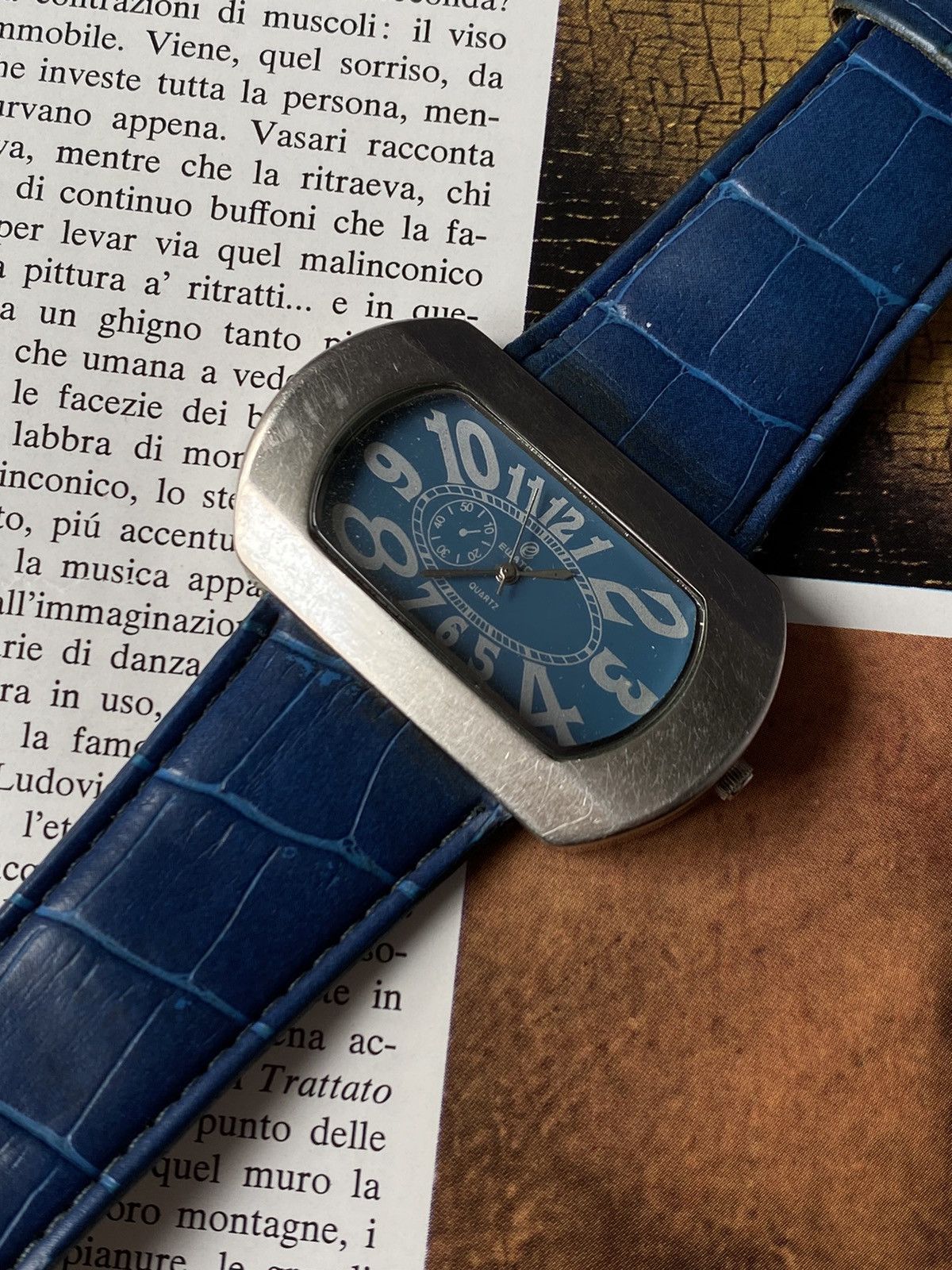 Japanese Brand × Jewelry × Vintage Elegant Oval Watch with Blue Strap - Stylish Timepiece Size ONE SIZE - 5 Thumbnail