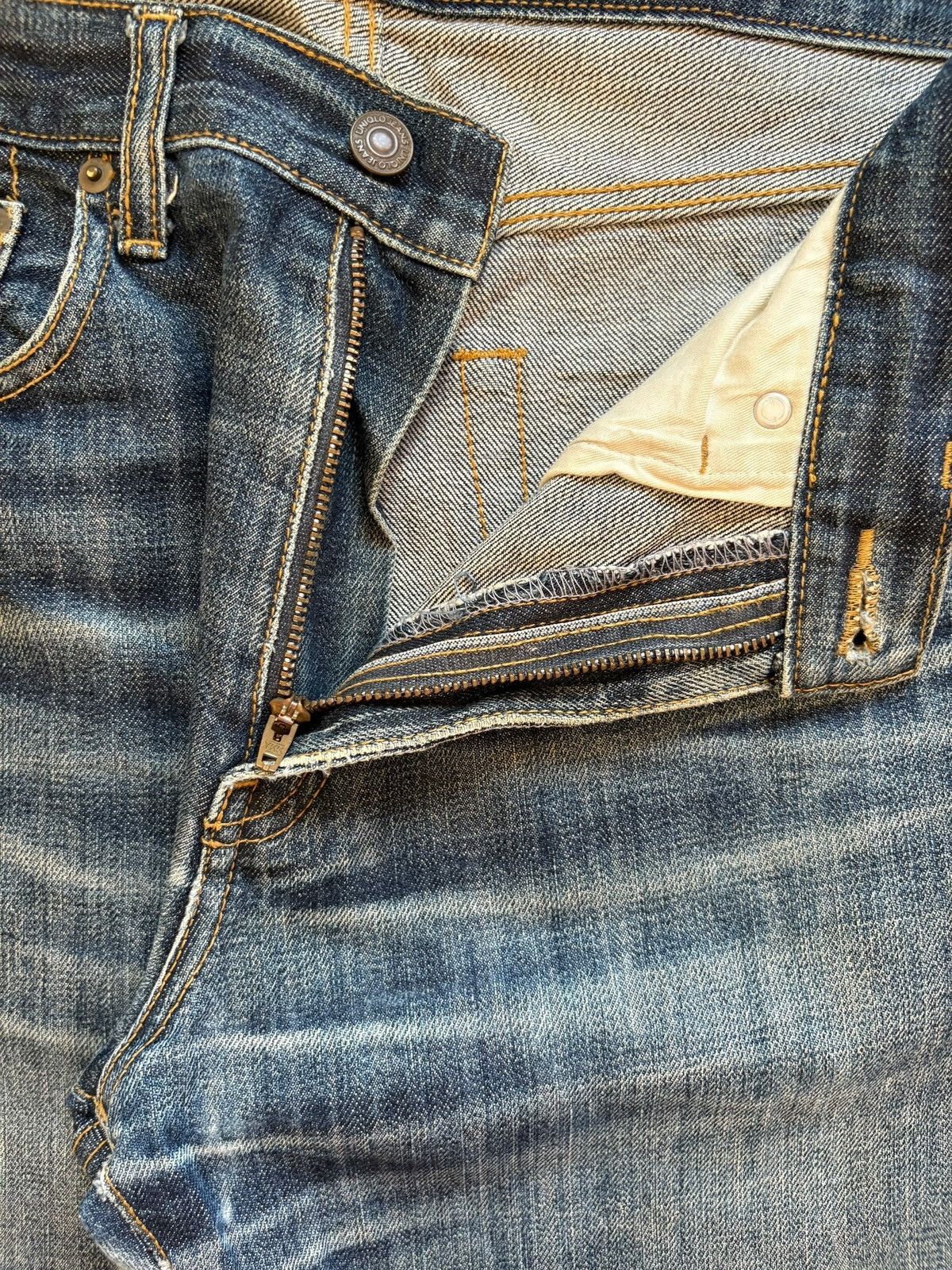 Uniqlo Vintage Uniqlo Blue Wash Loose Jeans Size US 32 / EU 48 - 9 Thumbnail