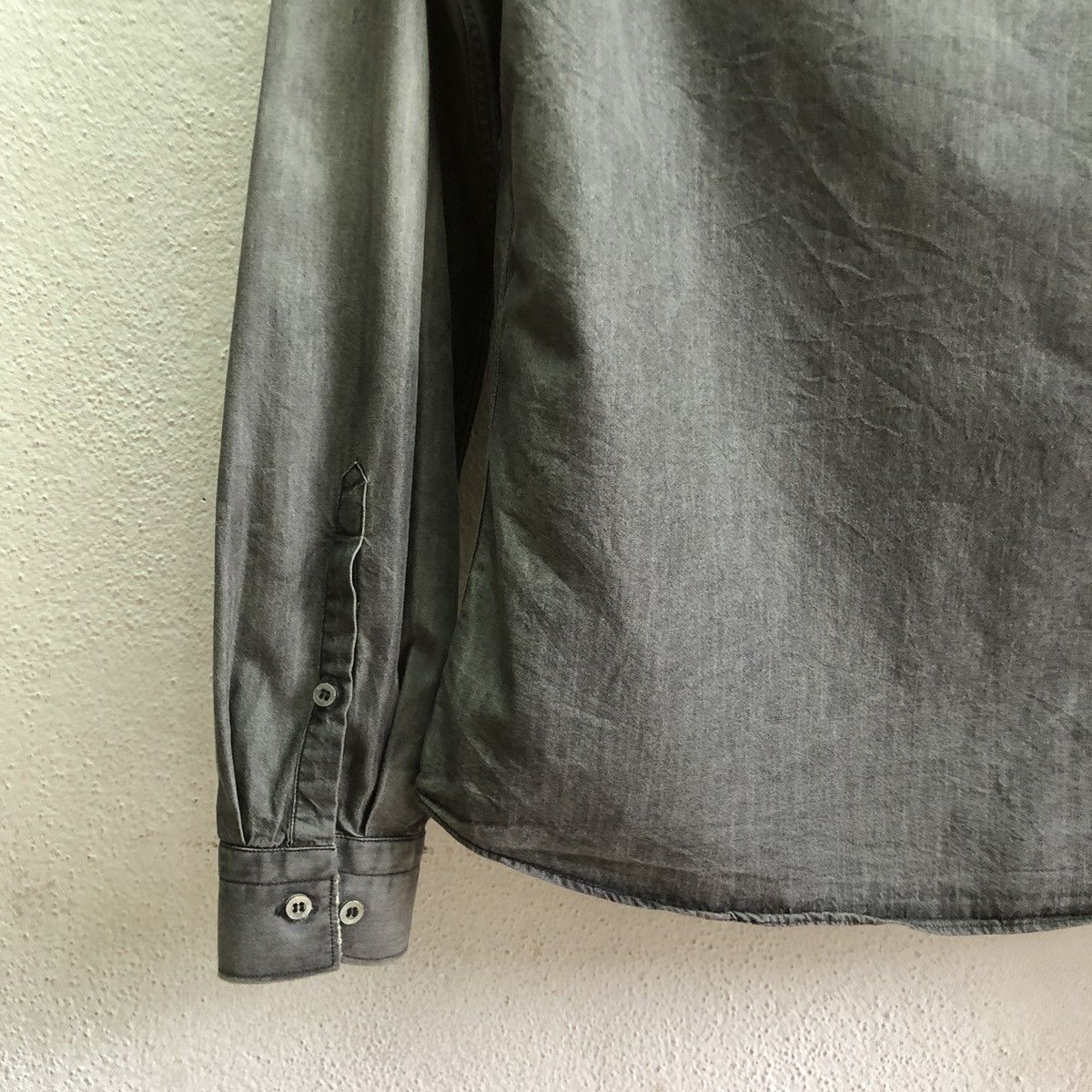Neil Barrett distressed style NEIL BARRETT button up shirt Size US S / EU 44-46 / 1 - 6 Thumbnail