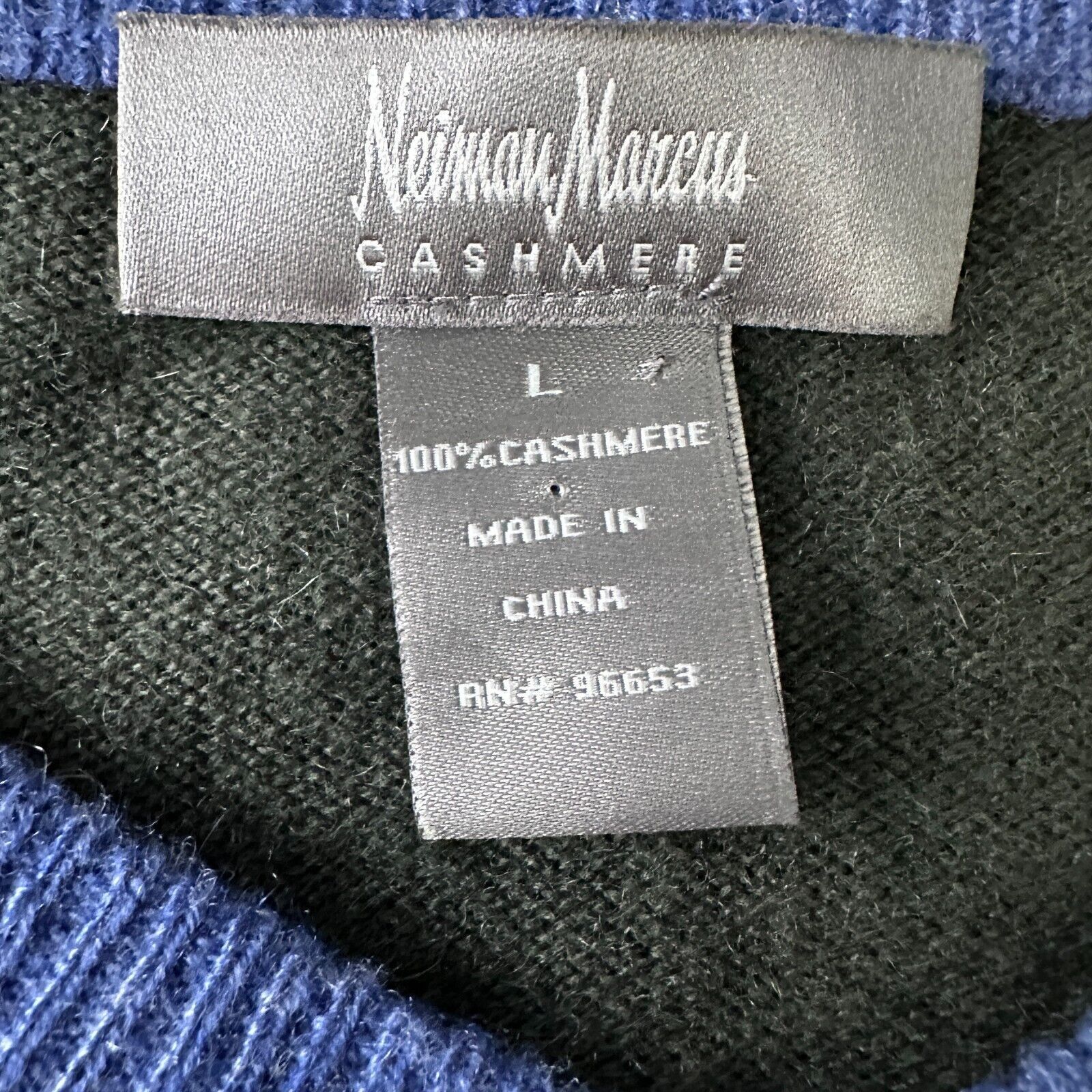 Neiman Marcus Neiman Marcus Sweater Mens Large Blue Gray Green V-Neck Size US L / EU 52-54 / 3 - 5 Thumbnail